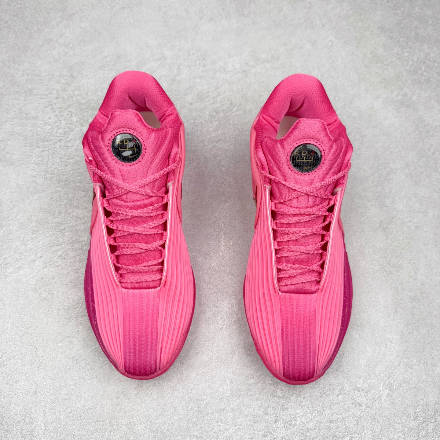 图片[2]-NK AIR ZOOM G.T. Cut实战篮球鞋 鞋身整体以多色拼接为主 全掌REACT+ZOOM STROBEL+后跟ZOOM 离地面更近的设计提供更快的反应速度 轻质双层网质鞋面 鞋面部分区域加强提供更好的控制力 低密度材料制成的鞋舌轻质舒适 后跟处分别配有“GT”字样和全新的鞋款系列Logo 男女鞋 尺码：36 36.5 37.5 38 38.5 39 40 40.5 41 42 42.5 43 44 44.5 45 46-选品中心