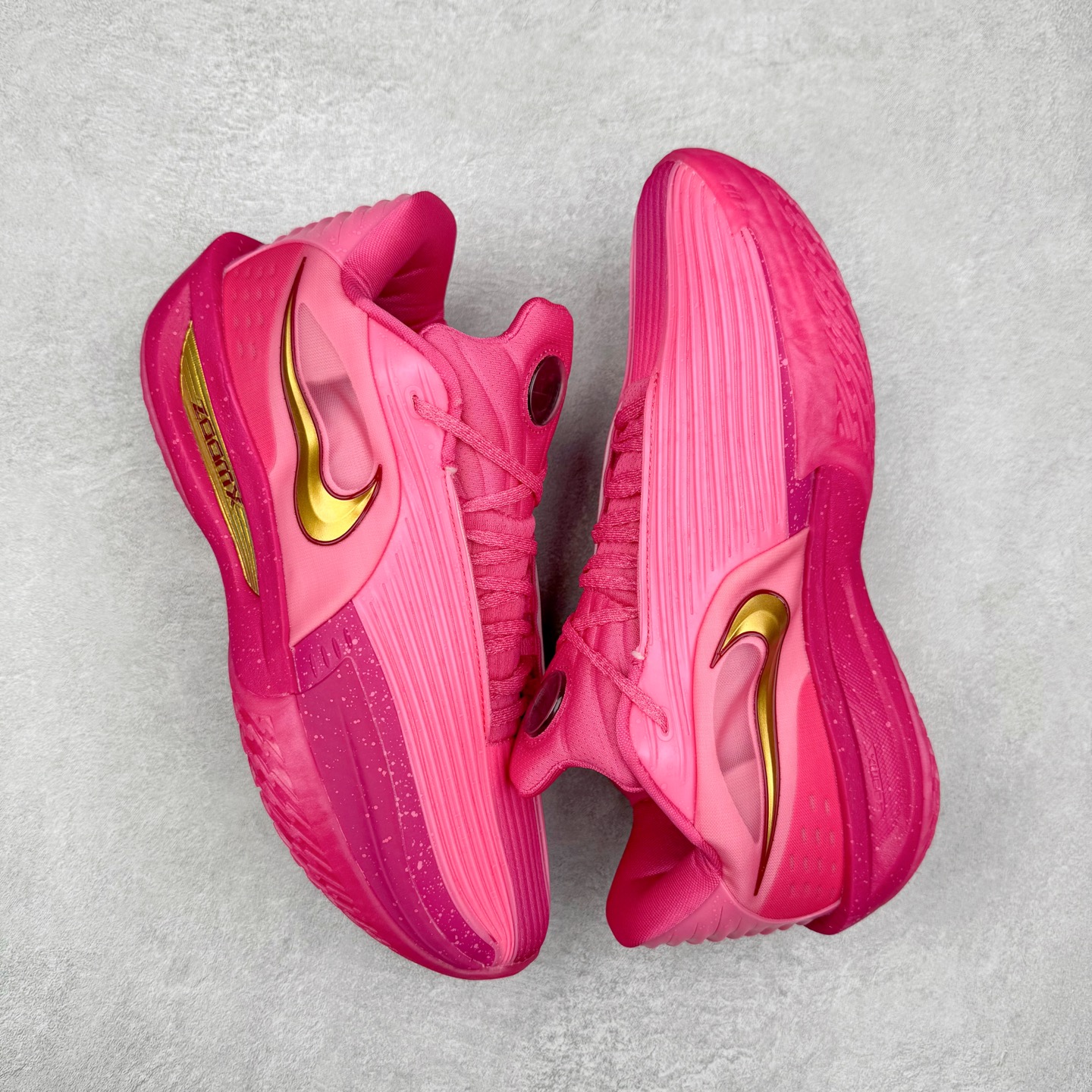 图片[3]-NK AIR ZOOM G.T. Cut实战篮球鞋 鞋身整体以多色拼接为主 全掌REACT+ZOOM STROBEL+后跟ZOOM 离地面更近的设计提供更快的反应速度 轻质双层网质鞋面 鞋面部分区域加强提供更好的控制力 低密度材料制成的鞋舌轻质舒适 后跟处分别配有“GT”字样和全新的鞋款系列Logo 男女鞋 尺码：36 36.5 37.5 38 38.5 39 40 40.5 41 42 42.5 43 44 44.5 45 46-选品中心