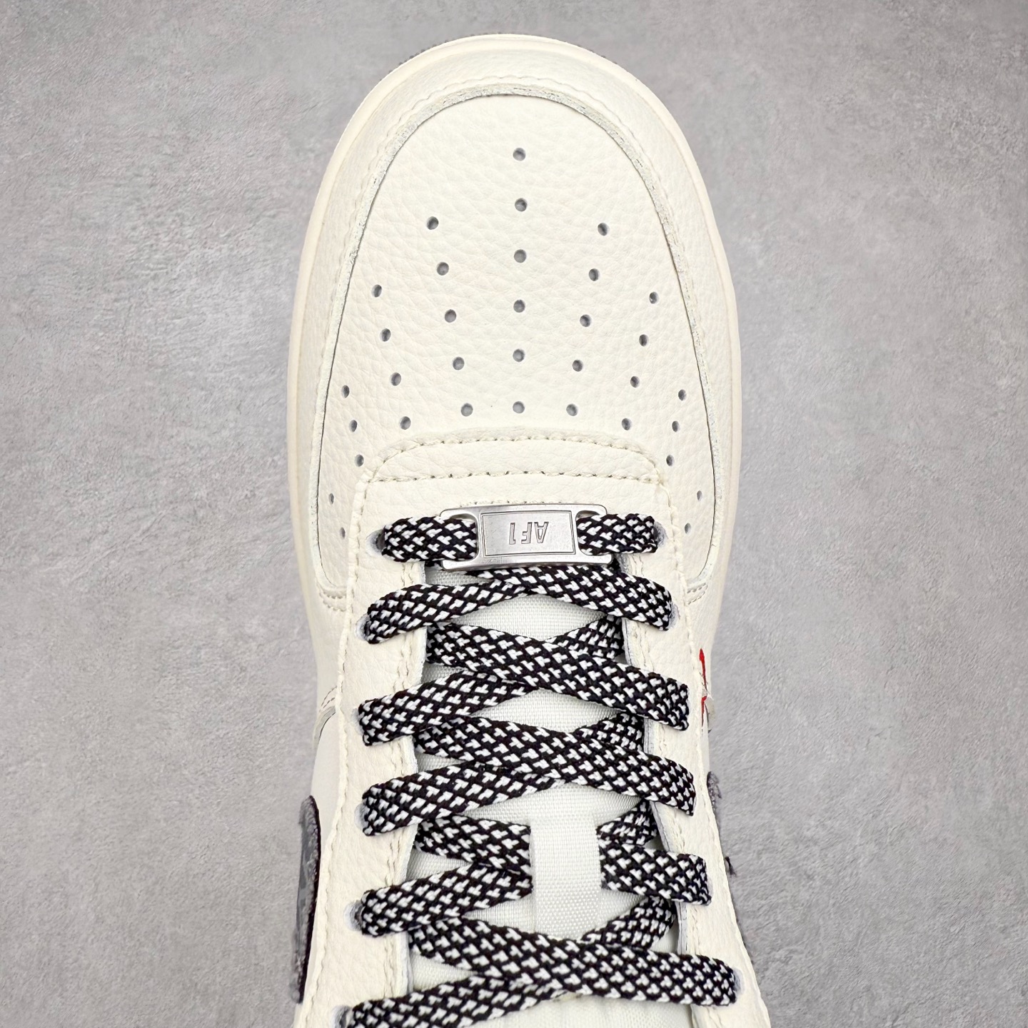 图片[4]-NK Air Force 1´07 Low 空军一号低帮百搭休闲运动板鞋 QW5606-264 柔软、弹性十足的缓震性能和出色的中底设计 横跨复古与现代的外型结合 造就出风靡全球 三十多年的Force 1 直到今天还深受青睐 实拍调校N版已经零色差零失真 百分百还原实物色彩所见即所得 不存在货不对板色差等低级问题 选购参考实物拍摄 不混卖不参货 只用心做好货严格选品 承诺混一赔十 尺码：36 36.5 37.5 38 38.5 39 40 40.5 41 42 42.5 43 44 44.5 45-选品中心