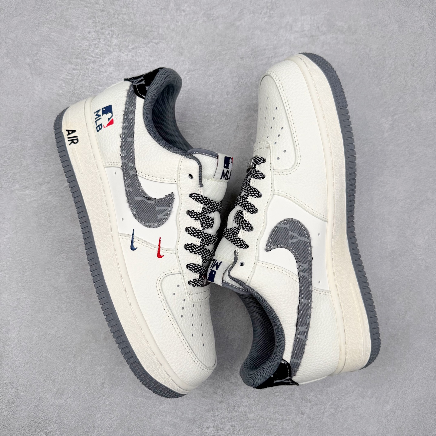 图片[3]-NK Air Force 1´07 Low 空军一号低帮百搭休闲运动板鞋 QW5606-264 柔软、弹性十足的缓震性能和出色的中底设计 横跨复古与现代的外型结合 造就出风靡全球 三十多年的Force 1 直到今天还深受青睐 实拍调校N版已经零色差零失真 百分百还原实物色彩所见即所得 不存在货不对板色差等低级问题 选购参考实物拍摄 不混卖不参货 只用心做好货严格选品 承诺混一赔十 尺码：36 36.5 37.5 38 38.5 39 40 40.5 41 42 42.5 43 44 44.5 45-选品中心