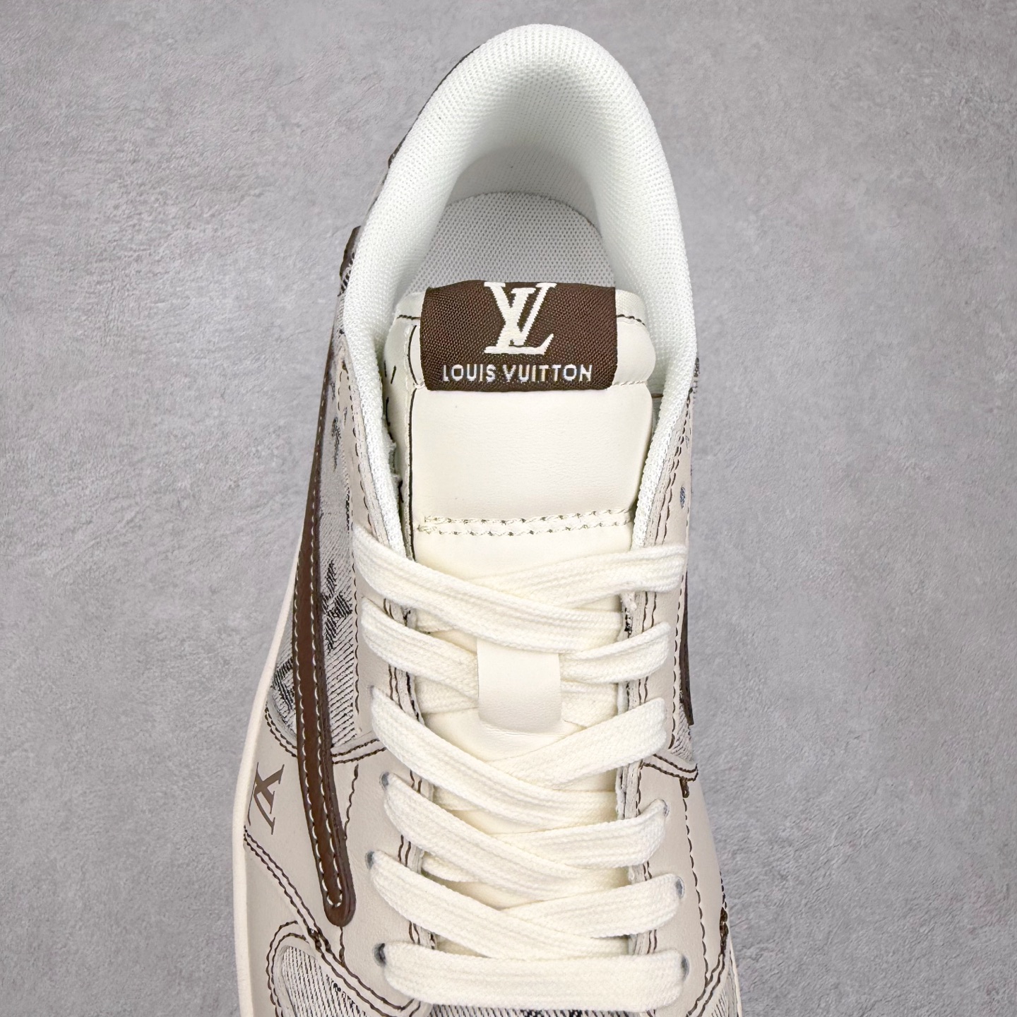 图片[5]-TS x Air Jordan AJ1 Low 倒钩低帮联名定制配色 XS7089-605 原厂内置气垫魔块 A模大底 头层小牛皮 鞋舌AJ原厂专用牛津布+AJ专用反口珍珠布+原厂无杂质高弹内里海棉+特殊封边弹力鞋带 实拍调校N版已经零色差零失真 百分百还原实物色彩所见即所得 不存在货不对板色差等低级问题 选购参考实物拍摄 不混卖不参货 只用心做好货严格选品 承诺混一赔十 尺码：36 36.5 37.5 38 38.5 39 40 40.5 41 42 42.5 43 44 44.5 45-选品中心