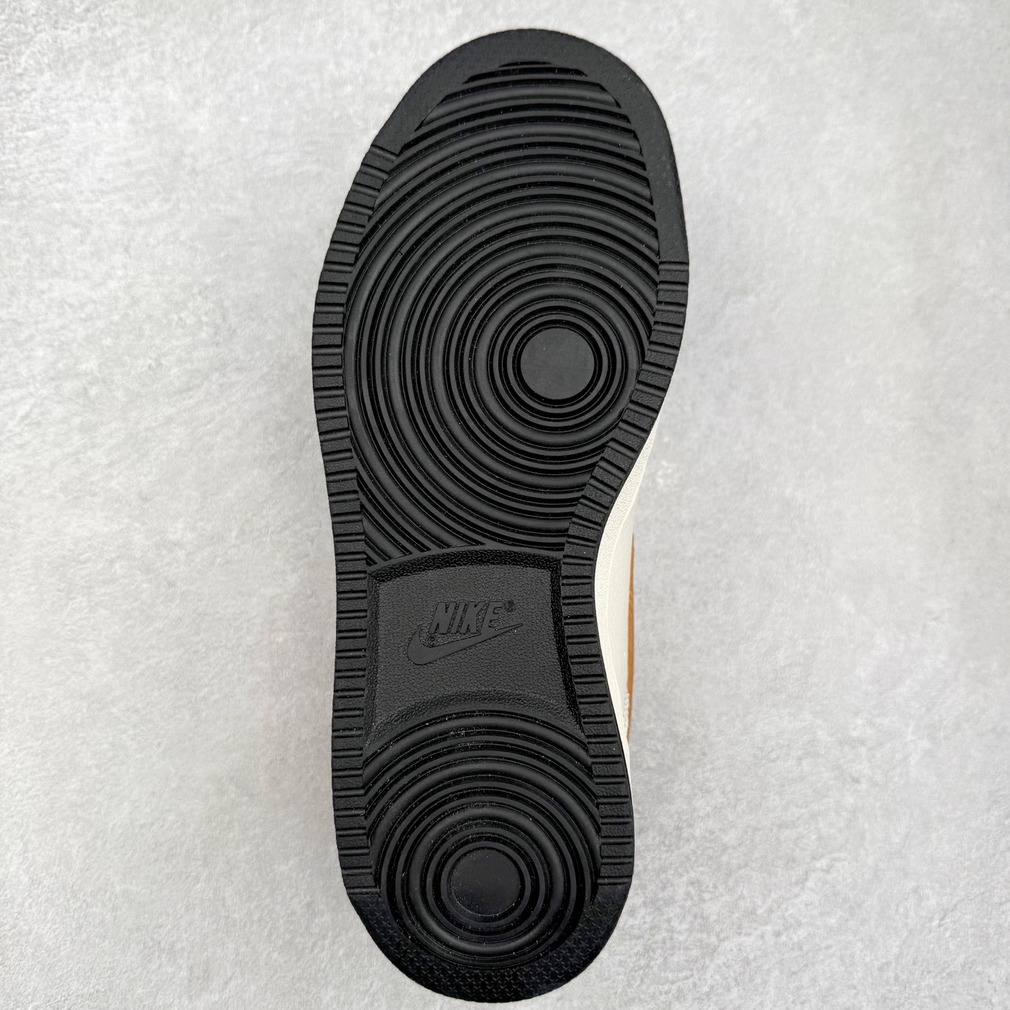 图片[9]-＃福利特价 NK Court Vision 1 Low低帮板鞋运动鞋休闲鞋 折边针车 工艺难度大 原楦头原纸板 原装鞋盒 定制五金配件 内置全掌气垫 原厂鞋底 尺码：36 36.5 37.5 38 38.5 39 40 40.5 41 42 42.5 43 44 44.5 45-选品中心