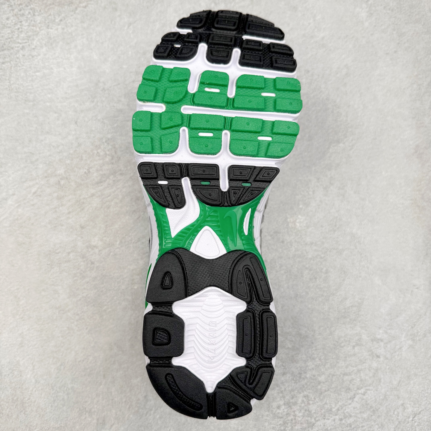 图片[9]-NK Air Max Moto 2K 舒适百搭耐磨 低帮跑步鞋 实拍调校N版已经零色差零失真 百分百还原实物色彩所见即所得 不存在货不对板色差等低级问题 选购参考实物拍摄 不混卖不参货 只用心做好货严格选品 承诺混一赔十 尺码：36 36.5 37.5 38 38.5 39 40 40.5 41 42 42.5 43 44 44.5 45-选品中心