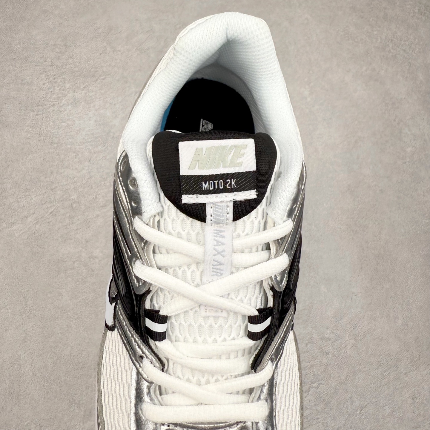 图片[5]-NK Air Max Moto 2K 舒适百搭耐磨 低帮跑步鞋 实拍调校N版已经零色差零失真 百分百还原实物色彩所见即所得 不存在货不对板色差等低级问题 选购参考实物拍摄 不混卖不参货 只用心做好货严格选品 承诺混一赔十 尺码：36 36.5 37.5 38 38.5 39 40 40.5 41 42 42.5 43 44 44.5 45-选品中心