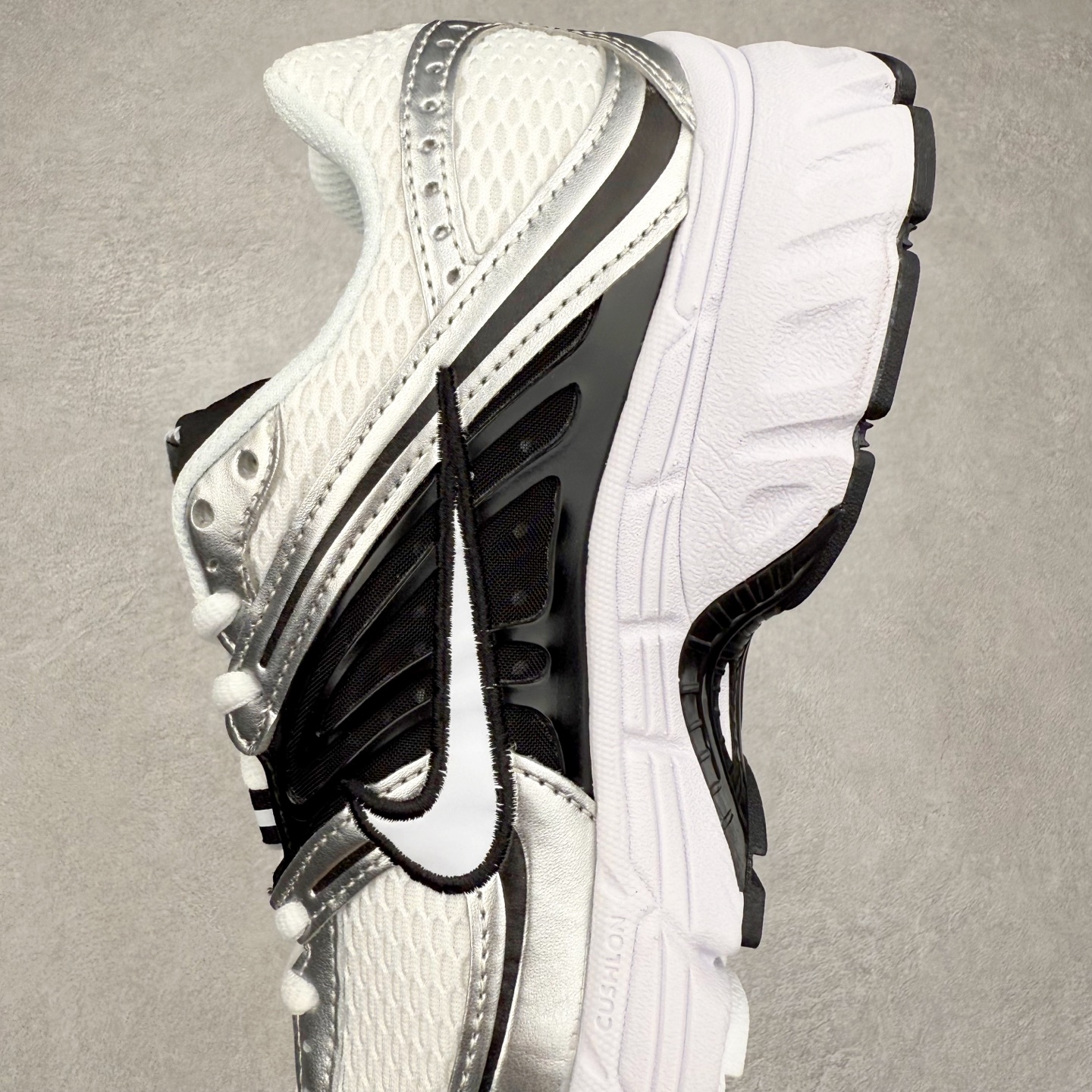 图片[7]-NK Air Max Moto 2K 舒适百搭耐磨 低帮跑步鞋 实拍调校N版已经零色差零失真 百分百还原实物色彩所见即所得 不存在货不对板色差等低级问题 选购参考实物拍摄 不混卖不参货 只用心做好货严格选品 承诺混一赔十 尺码：36 36.5 37.5 38 38.5 39 40 40.5 41 42 42.5 43 44 44.5 45-选品中心