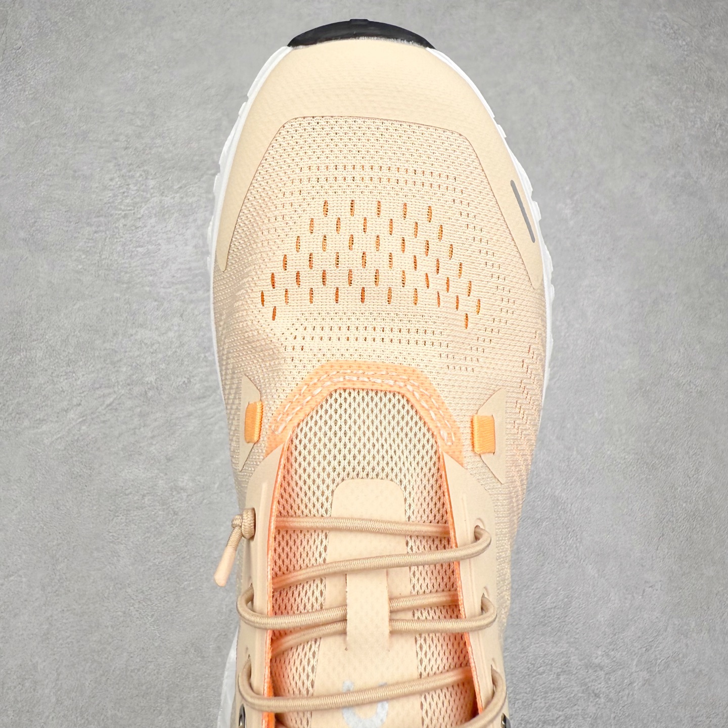 图片[4]-On Cloud 6 Push 昂跑减震生活休闲鞋 此运动品牌 开创于2010年 缓震着陆、强效回弹、轻柔质感的设计构思始终是ON研制关键 与此同时基于“为全球提供革新性的跑步感受”信念 陆续推出了多款跑鞋及其以专业运动人体跑步工程学为设计关键的功能性跑步服饰设备 让跑者不费力气地畅快畅跑 尺码：36 36.5 37.5 38 38.5 39 40 40.5 41 42 42.5 43 44 44.5 45-选品中心