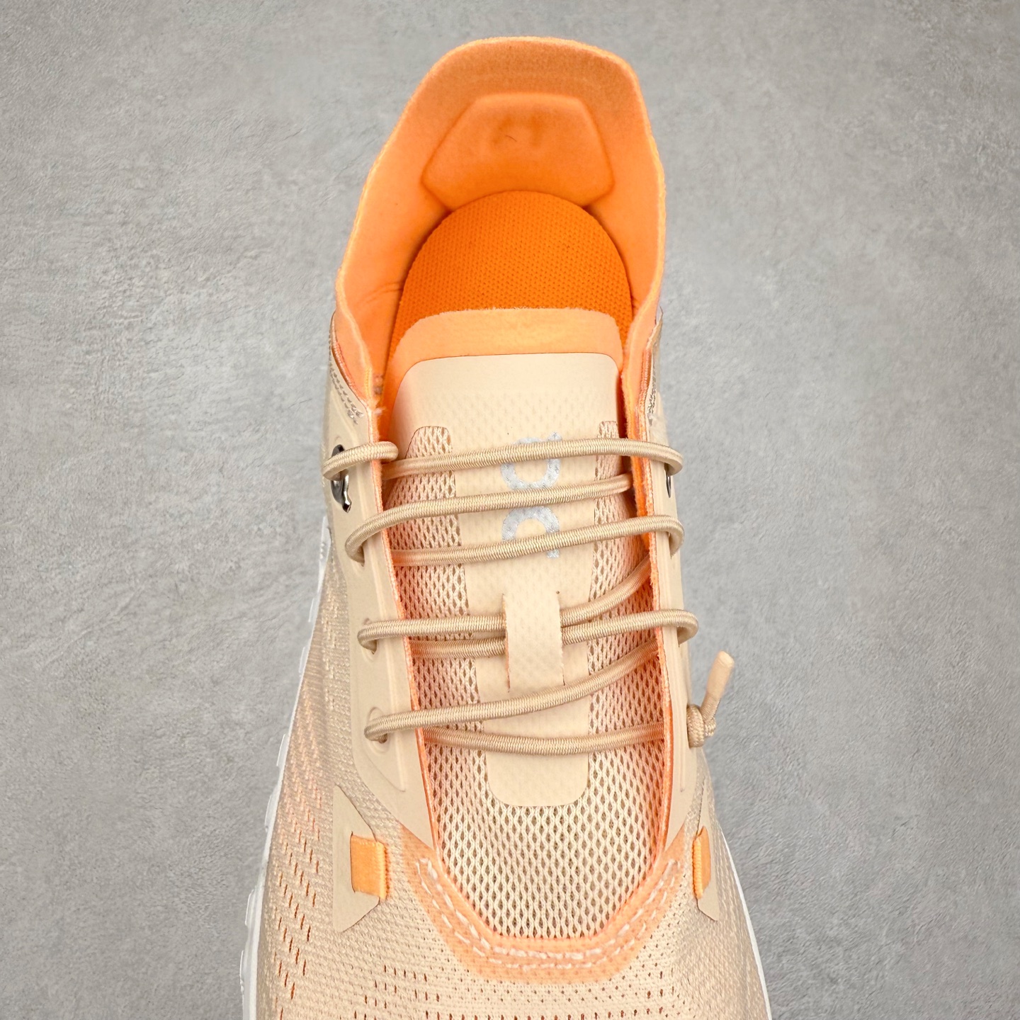 图片[5]-On Cloud 6 Push 昂跑减震生活休闲鞋 此运动品牌 开创于2010年 缓震着陆、强效回弹、轻柔质感的设计构思始终是ON研制关键 与此同时基于“为全球提供革新性的跑步感受”信念 陆续推出了多款跑鞋及其以专业运动人体跑步工程学为设计关键的功能性跑步服饰设备 让跑者不费力气地畅快畅跑 尺码：36 36.5 37.5 38 38.5 39 40 40.5 41 42 42.5 43 44 44.5 45-选品中心