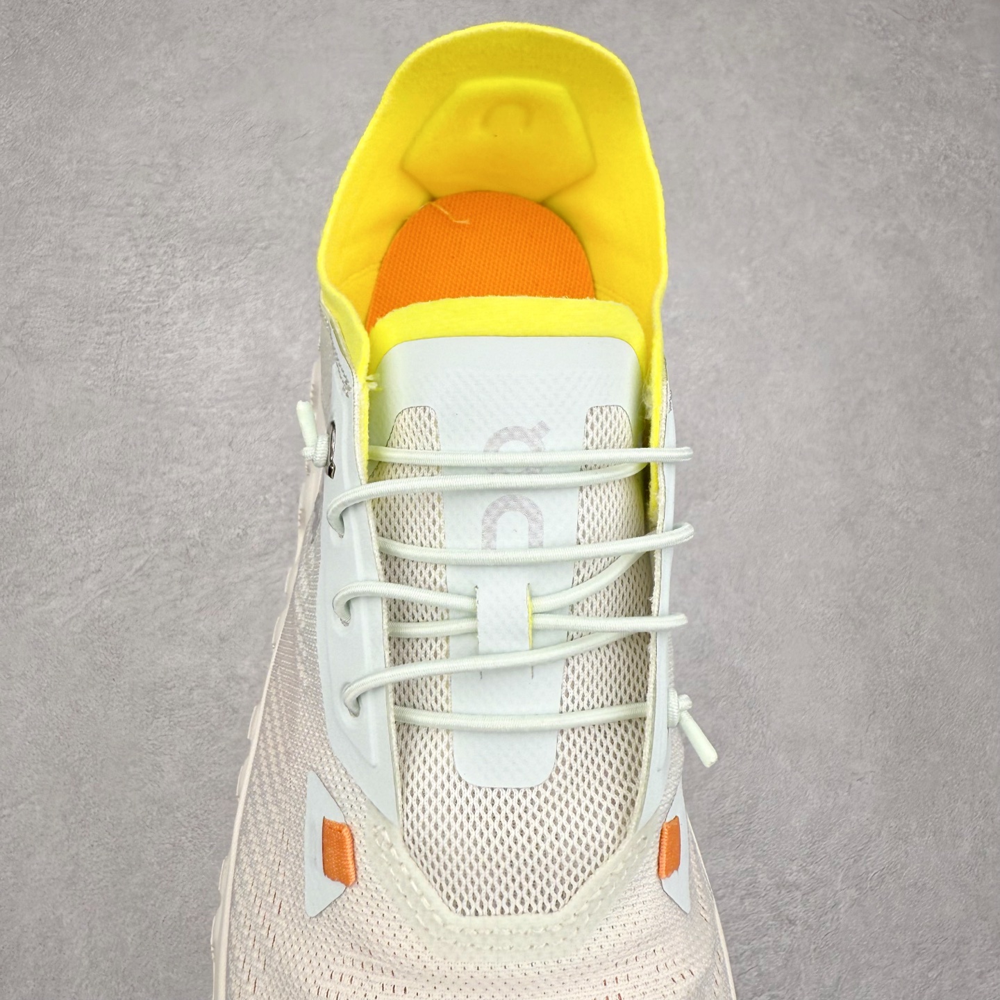 图片[5]-On Cloud 6 Push 昂跑减震生活休闲鞋 此运动品牌 开创于2010年 缓震着陆、强效回弹、轻柔质感的设计构思始终是ON研制关键 与此同时基于“为全球提供革新性的跑步感受”信念 陆续推出了多款跑鞋及其以专业运动人体跑步工程学为设计关键的功能性跑步服饰设备 让跑者不费力气地畅快畅跑 尺码：36 36.5 37.5 38 38.5 39 40 40.5 41 42 42.5 43 44 44.5 45-选品中心