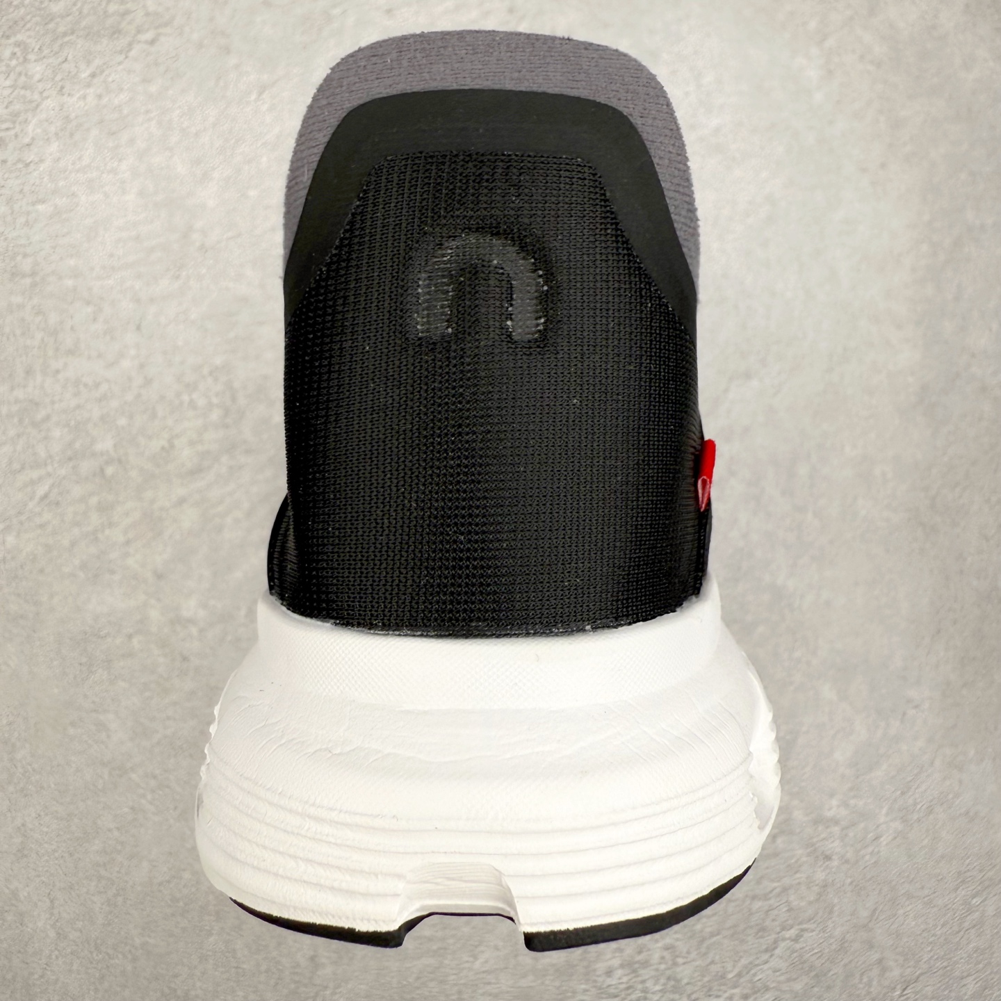 图片[8]-On Cloud 6 Push 昂跑减震生活休闲鞋 此运动品牌 开创于2010年 缓震着陆、强效回弹、轻柔质感的设计构思始终是ON研制关键 与此同时基于“为全球提供革新性的跑步感受”信念 陆续推出了多款跑鞋及其以专业运动人体跑步工程学为设计关键的功能性跑步服饰设备 让跑者不费力气地畅快畅跑 尺码：36 36.5 37.5 38 38.5 39 40 40.5 41 42 42.5 43 44 44.5 45-选品中心