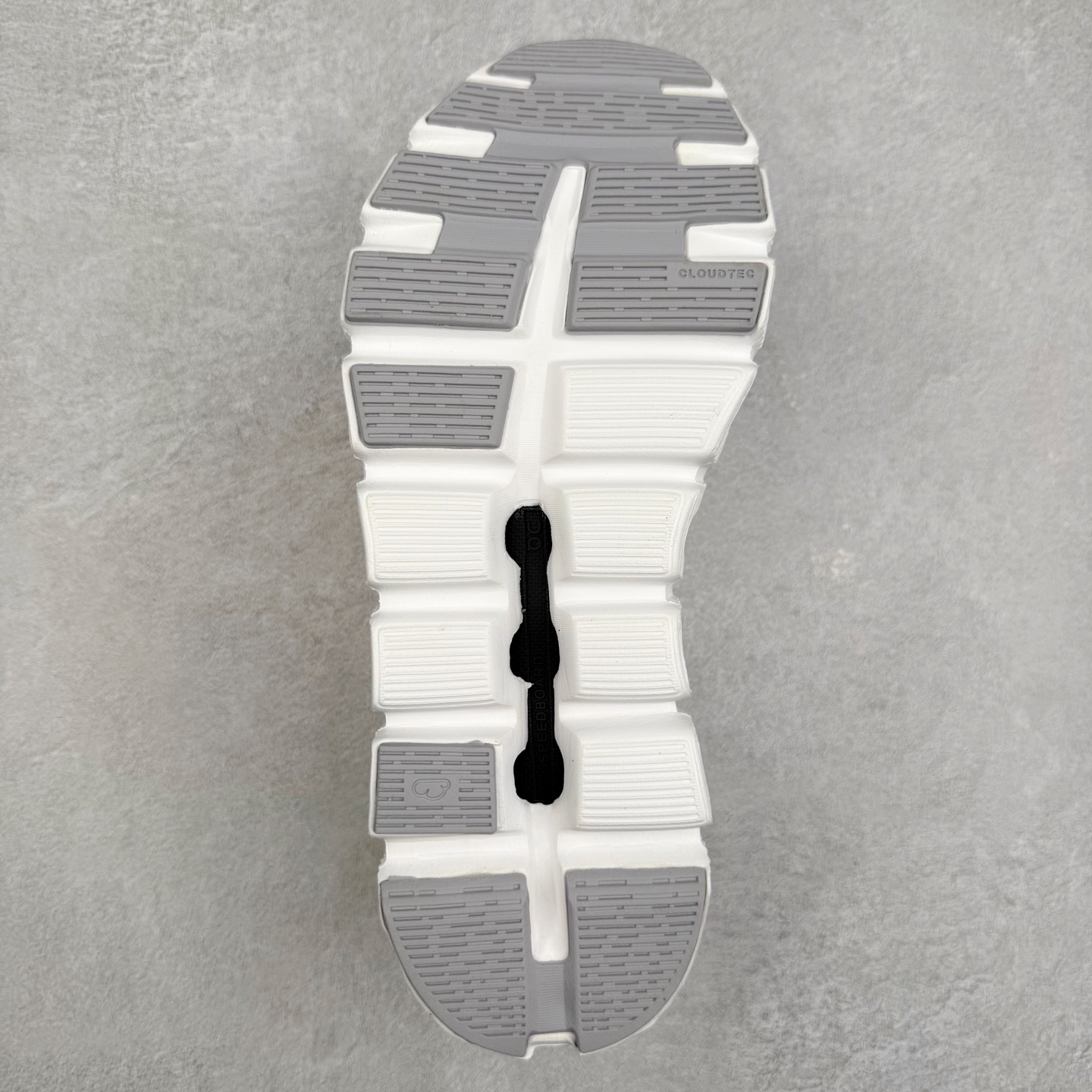 图片[9]-On Cloud 6 Push 昂跑减震生活休闲鞋 此运动品牌 开创于2010年 缓震着陆、强效回弹、轻柔质感的设计构思始终是ON研制关键 与此同时基于“为全球提供革新性的跑步感受”信念 陆续推出了多款跑鞋及其以专业运动人体跑步工程学为设计关键的功能性跑步服饰设备 让跑者不费力气地畅快畅跑 尺码：36 36.5 37.5 38 38.5 39 40 40.5 41 42 42.5 43 44 44.5 45-选品中心