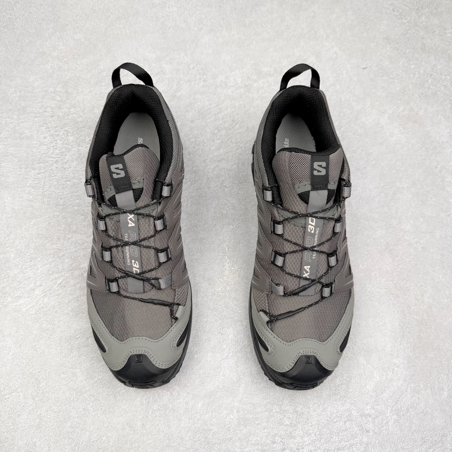 图片[2]-SALOMON XA Pro 3D ADV 萨洛蒙潮流越野机能户外功能鞋 纯原外贸平台特供订单 耗时半年巨作 全套原纸板楦头开发 原厂特供网布配套加持 确保原汁原味 完美呈现版型 原档数据独家私模五层组合大底 原装Ortholite轻量化鞋垫 中底布带钢印编号 原厂TPU锁扣 进口港宝加持 后跟自然饱满 还原公司包裹性 鞋面采用SENSIFT贴合技术 全方位贴合包裹脚型 鞋跟部鞋底牵引设计 提供强大的抓地性能 更适应野外崎岖不平的道路 其3D ADVANCED CHASSIS底盘 材料轻量大化 钉齿设计更具稳定性 防护性 鞋底易磨损区运用CONTAGRIP高耐磨材料 应对城市硬质路面长距离跑考验 尺码：36 36.5 37.5 38 38.5 39 40 40.5 41 42 42.5 43 44 44.5 45-选品中心