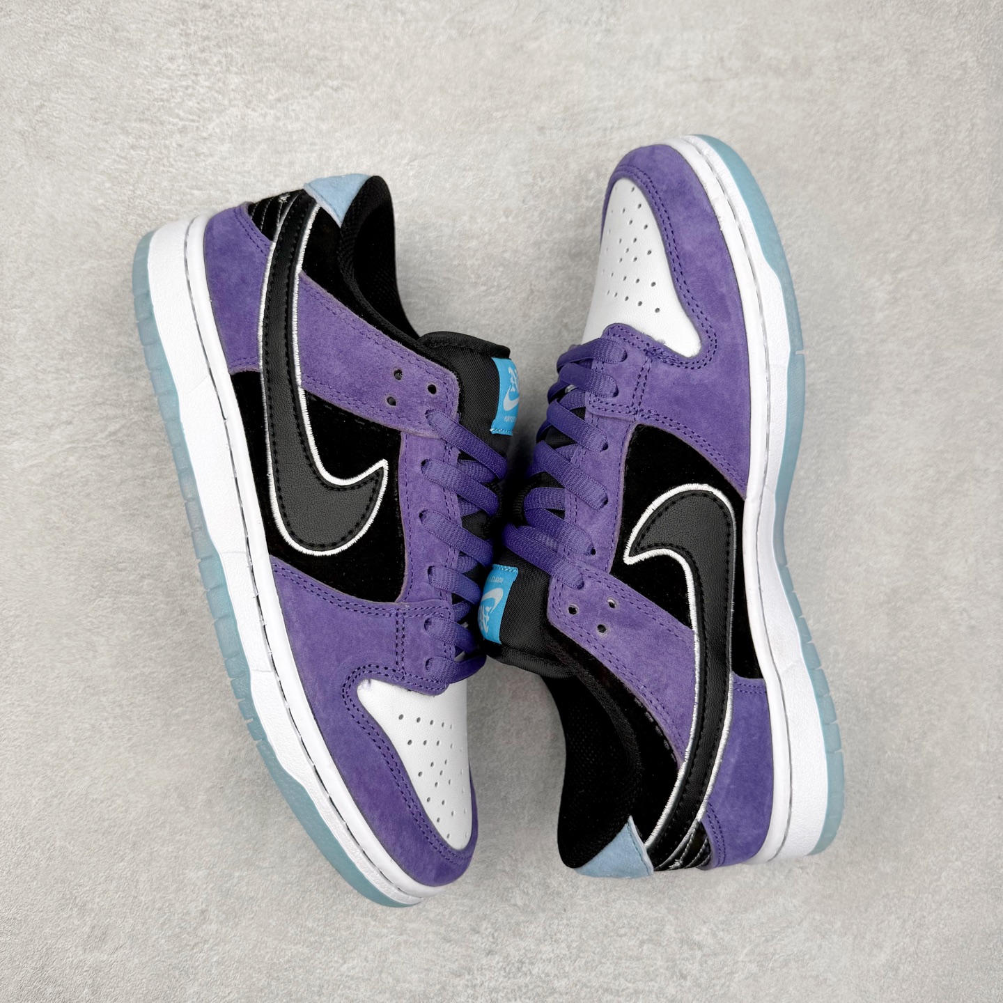 图片[3]-＃F版 Hayley Wilson x NK Dunk SB DUNK LOW PRO 联名紫黑白 HJ0513-500 极限压缩利润空间 超乎所想的高性价比 用料绝不含糊 原盒原配 正确耐磨橡胶大底 超高清洁度 全鞋零毛边皮料切割 全套原楦原模倾力打造完美版型 尺码：36 36.5 37.5 38 38.5 39 40 40.5 41 42 42.5 43 44 44.5 45 46 47.5-选品中心