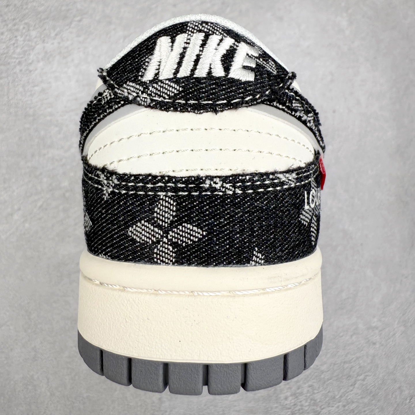 图片[8]-NK Dunk Low 定制配色 YX5066-387 大厂出品 极力推荐 原装头层材料 独家版型蒸餾加工帶來的是更好的视觉和脚感体验大厂纯原品质出货 清洁度 电绣工艺 皮料切割干净无任何毛边 细节完美 实拍调校N版已经零色差零失真 百分百还原实物色彩所见即所得 不存在货不对板色差等低级问题 选购参考实物拍摄 不混卖不参货 只用心做好货严格选品 承诺混一赔十 尺码：36 36.5 37.5 38 38.5 39 40 40.5 41 42 42.5 43 44 44.5 45-选品中心