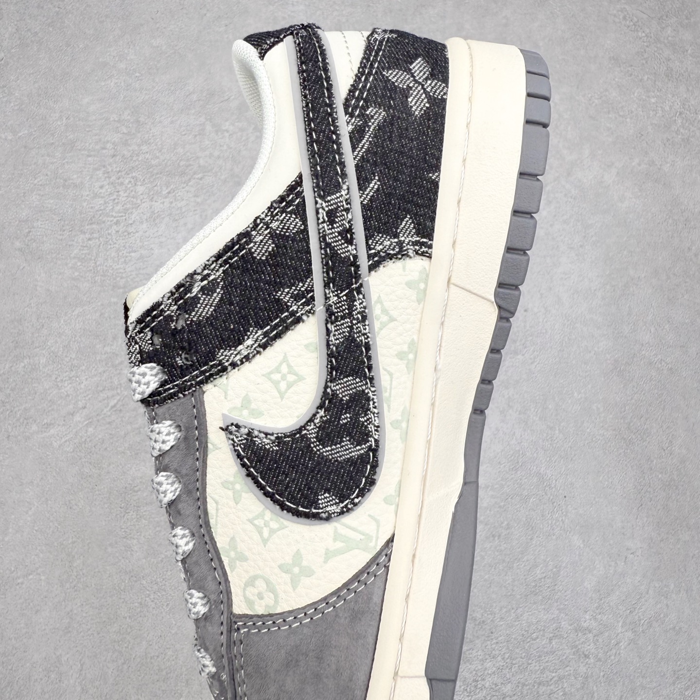 图片[7]-NK Dunk Low 定制配色 YX5066-387 大厂出品 极力推荐 原装头层材料 独家版型蒸餾加工帶來的是更好的视觉和脚感体验大厂纯原品质出货 清洁度 电绣工艺 皮料切割干净无任何毛边 细节完美 实拍调校N版已经零色差零失真 百分百还原实物色彩所见即所得 不存在货不对板色差等低级问题 选购参考实物拍摄 不混卖不参货 只用心做好货严格选品 承诺混一赔十 尺码：36 36.5 37.5 38 38.5 39 40 40.5 41 42 42.5 43 44 44.5 45-选品中心