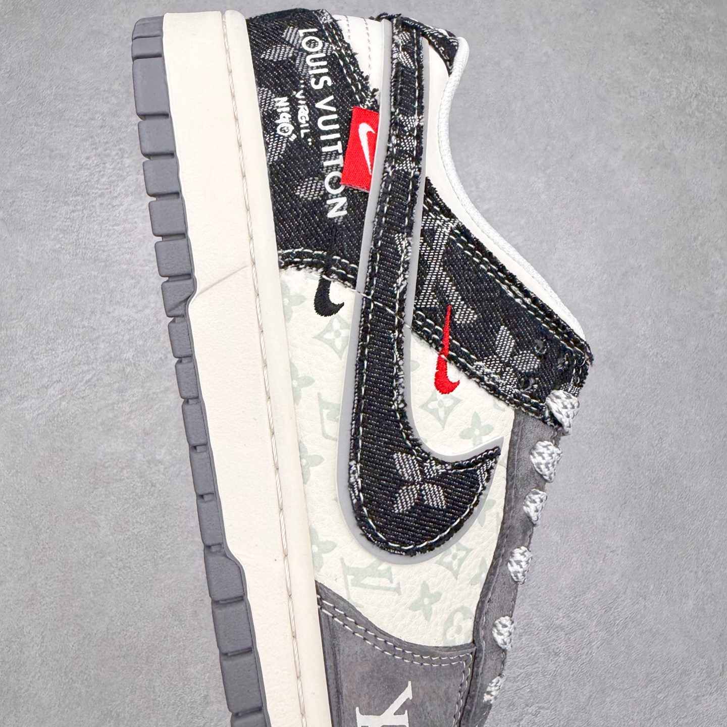 图片[6]-NK Dunk Low 定制配色 YX5066-387 大厂出品 极力推荐 原装头层材料 独家版型蒸餾加工帶來的是更好的视觉和脚感体验大厂纯原品质出货 清洁度 电绣工艺 皮料切割干净无任何毛边 细节完美 实拍调校N版已经零色差零失真 百分百还原实物色彩所见即所得 不存在货不对板色差等低级问题 选购参考实物拍摄 不混卖不参货 只用心做好货严格选品 承诺混一赔十 尺码：36 36.5 37.5 38 38.5 39 40 40.5 41 42 42.5 43 44 44.5 45-选品中心