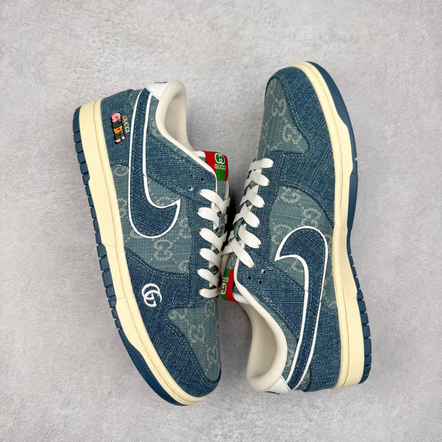 图片[3]-NK Dunk Low 定制配色 SC0601-454 大厂出品 极力推荐 原装头层材料 独家版型蒸餾加工帶來的是更好的视觉和脚感体验大厂纯原品质出货 清洁度 电绣工艺 皮料切割干净无任何毛边 细节完美 实拍调校N版已经零色差零失真 百分百还原实物色彩所见即所得 不存在货不对板色差等低级问题 选购参考实物拍摄 不混卖不参货 只用心做好货严格选品 承诺混一赔十 尺码：36 36.5 37.5 38 38.5 39 40 40.5 41 42 42.5 43 44 44.5 45-选品中心