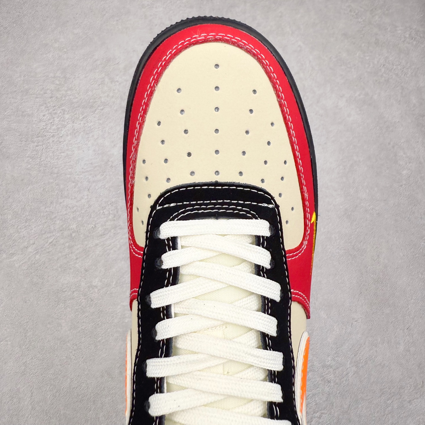 图片[4]-NK Air Force 1´07 Low 空军一号低帮百搭休闲运动板鞋 KB1688-004 柔软、弹性十足的缓震性能和出色的中底设计 横跨复古与现代的外型结合 造就出风靡全球 三十多年的Force 1 直到今天还深受青睐 实拍调校N版已经零色差零失真 百分百还原实物色彩所见即所得 不存在货不对板色差等低级问题 选购参考实物拍摄 不混卖不参货 只用心做好货严格选品 承诺混一赔十 尺码：36 36.5 37.5 38 38.5 39 40 40.5 41 42 42.5 43 44 44.5 45-选品中心