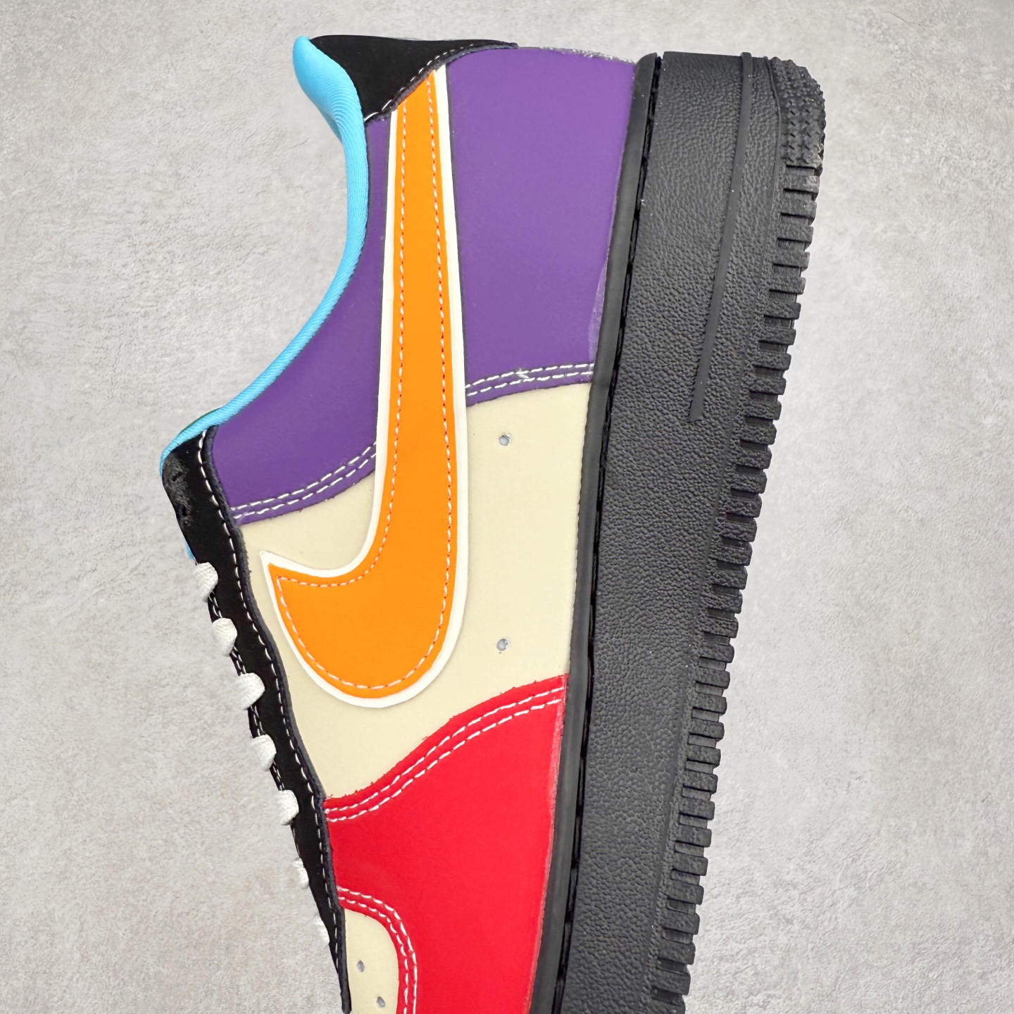 图片[7]-NK Air Force 1´07 Low 空军一号低帮百搭休闲运动板鞋 KB1688-004 柔软、弹性十足的缓震性能和出色的中底设计 横跨复古与现代的外型结合 造就出风靡全球 三十多年的Force 1 直到今天还深受青睐 实拍调校N版已经零色差零失真 百分百还原实物色彩所见即所得 不存在货不对板色差等低级问题 选购参考实物拍摄 不混卖不参货 只用心做好货严格选品 承诺混一赔十 尺码：36 36.5 37.5 38 38.5 39 40 40.5 41 42 42.5 43 44 44.5 45-选品中心