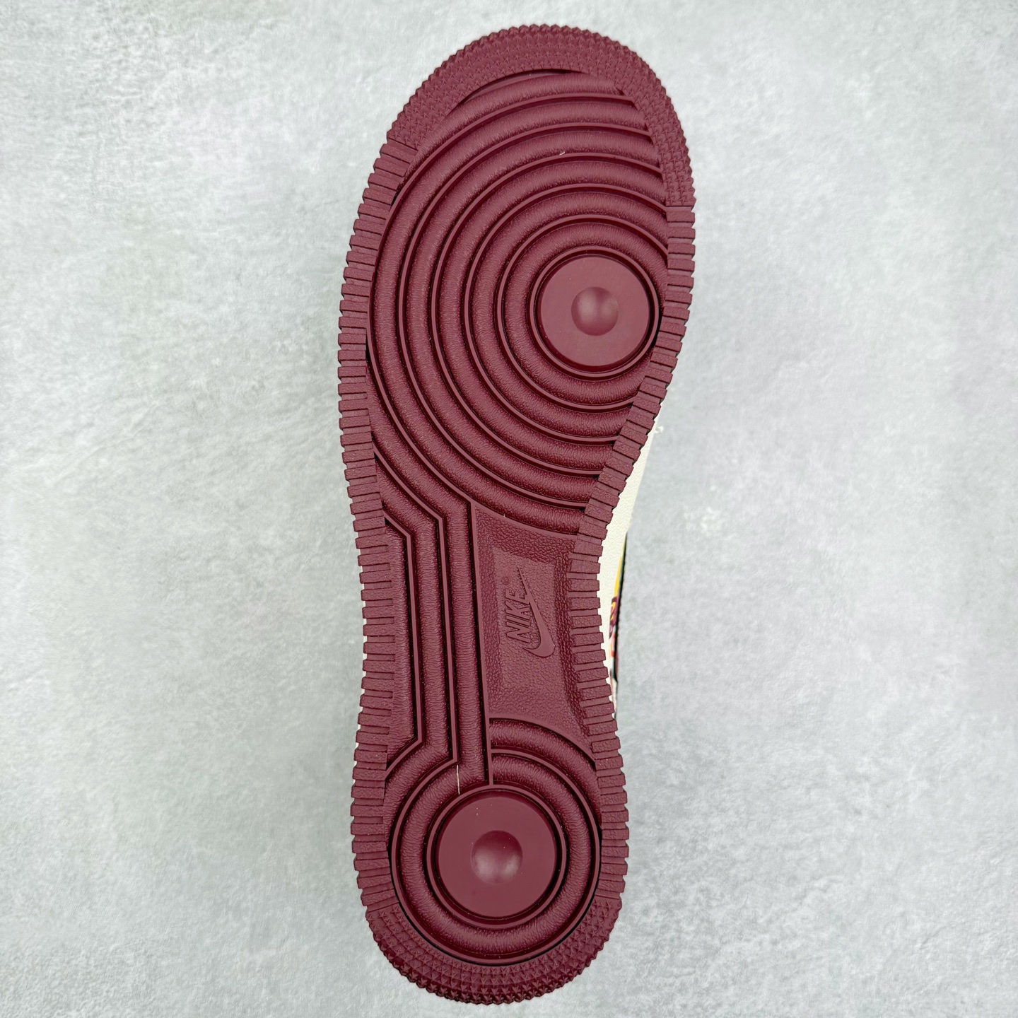 图片[9]-NK Air Force 1´07 Low 空军一号低帮百搭休闲运动板鞋 HJ3318-002 柔软、弹性十足的缓震性能和出色的中底设计 横跨复古与现代的外型结合 造就出风靡全球 三十多年的Force 1 直到今天还深受青睐 实拍调校N版已经零色差零失真 百分百还原实物色彩所见即所得 不存在货不对板色差等低级问题 选购参考实物拍摄 不混卖不参货 只用心做好货严格选品 承诺混一赔十 尺码：36 36.5 37.5 38 38.5 39 40 40.5 41 42 42.5 43 44 44.5 45-选品中心