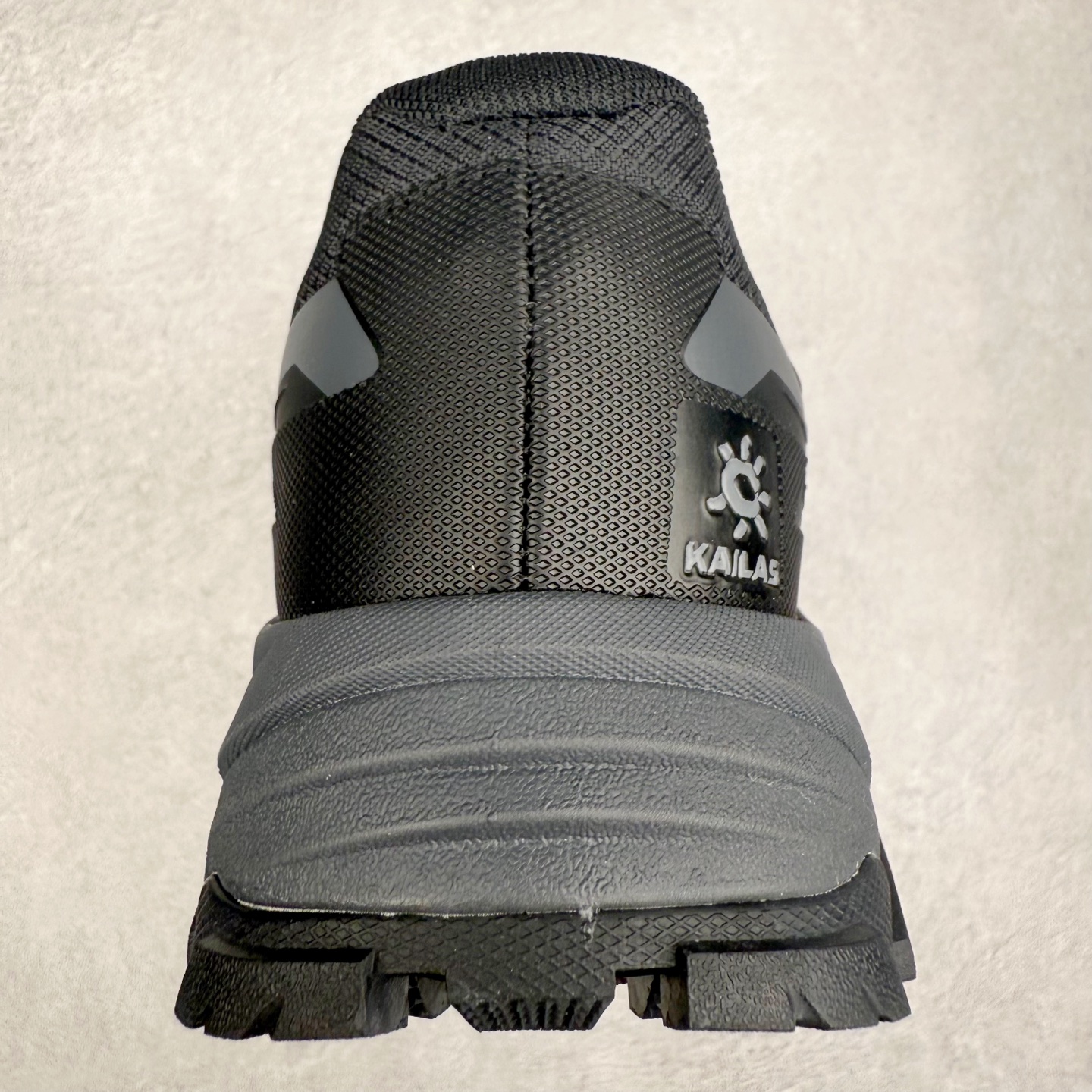 图片[8]-＃HP KAILAS 凯乐石远征5代 FLT 舒适简约经典登山 防滑耐磨防水低帮徒步鞋 KAILAS凯乐石品牌是全球三大全系攀登品牌之一，于2003年创立于中国广州，致力于为有攀登梦想的户外运动员及爱好者，研发制造功能性专业装备，满足他们在极限环境下安全舒适的需求，凯乐石专注于科技面料的开发及专业功能设计，产品线覆盖登山、攀岩、徒步、越野跑山、露营、旅行等多项户外运动，通过运动员的测试反馈，不断进化迭代，产品荣获国内外大奖71座，发明专利21个，更突破性的自主研发攀登器械，打造出中国的攀登硬实力。实拍调校N版已经零色差零失真 百分百还原实物色彩所见即所得 不存在货不对板色差等低级问题 选购参考实物拍摄 不混卖不参货 只用心做好货严格选品 承诺混一赔十 尺码：36 36.5 37.5 38 38.5 39 40 40.5 41 42 42.5 43 44 44.5 45-选品中心