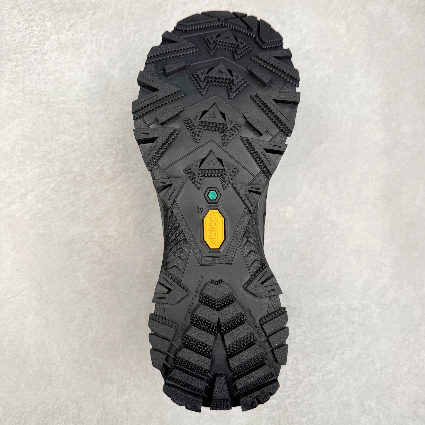 图片[9]-＃HP KAILAS 凯乐石远征5代 FLT 舒适简约经典登山 防滑耐磨防水低帮徒步鞋 KAILAS凯乐石品牌是全球三大全系攀登品牌之一，于2003年创立于中国广州，致力于为有攀登梦想的户外运动员及爱好者，研发制造功能性专业装备，满足他们在极限环境下安全舒适的需求，凯乐石专注于科技面料的开发及专业功能设计，产品线覆盖登山、攀岩、徒步、越野跑山、露营、旅行等多项户外运动，通过运动员的测试反馈，不断进化迭代，产品荣获国内外大奖71座，发明专利21个，更突破性的自主研发攀登器械，打造出中国的攀登硬实力。实拍调校N版已经零色差零失真 百分百还原实物色彩所见即所得 不存在货不对板色差等低级问题 选购参考实物拍摄 不混卖不参货 只用心做好货严格选品 承诺混一赔十 尺码：36 36.5 37.5 38 38.5 39 40 40.5 41 42 42.5 43 44 44.5 45-选品中心