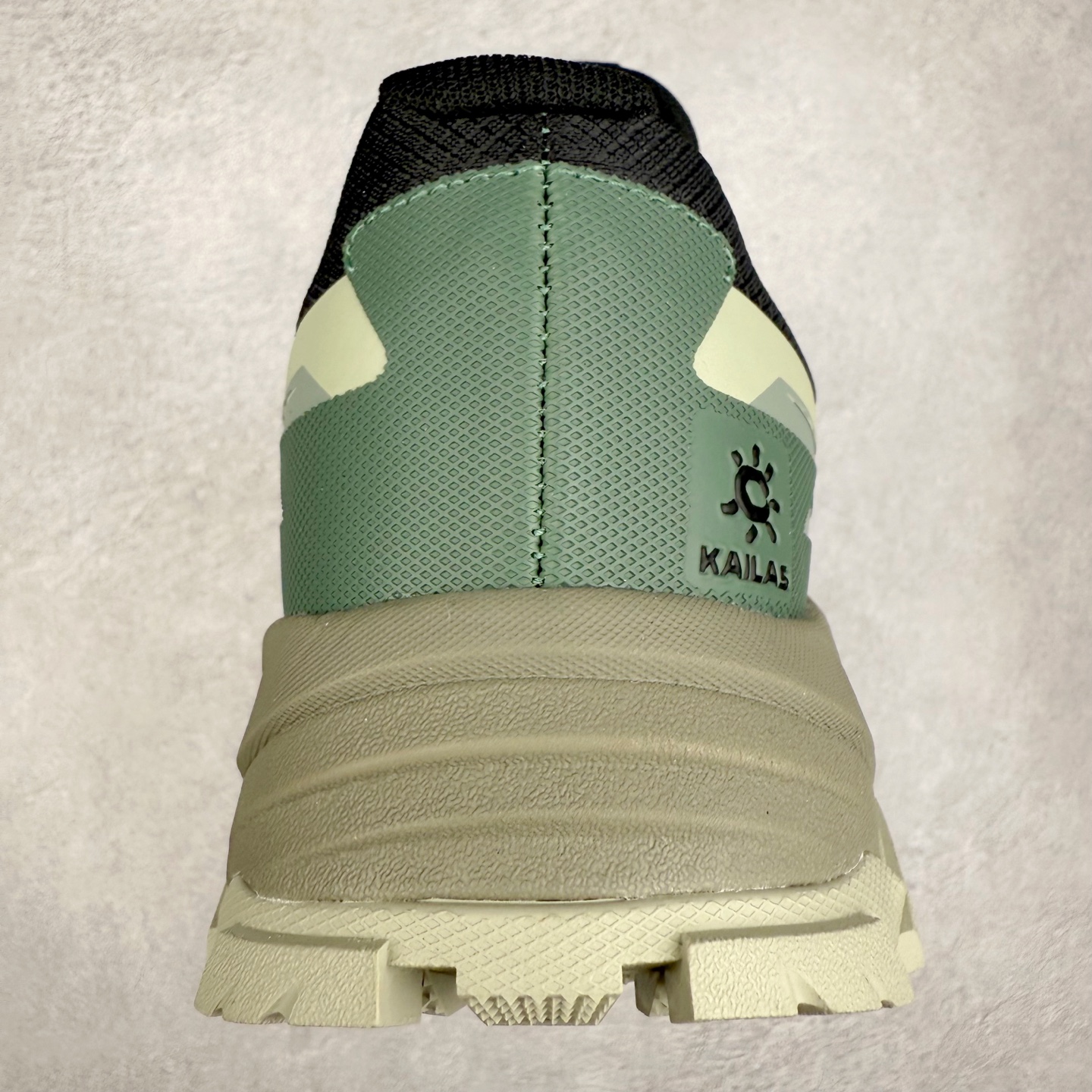图片[8]-＃HP KAILAS 凯乐石远征5代 FLT 舒适简约经典登山 防滑耐磨防水低帮徒步鞋 KAILAS凯乐石品牌是全球三大全系攀登品牌之一，于2003年创立于中国广州，致力于为有攀登梦想的户外运动员及爱好者，研发制造功能性专业装备，满足他们在极限环境下安全舒适的需求，凯乐石专注于科技面料的开发及专业功能设计，产品线覆盖登山、攀岩、徒步、越野跑山、露营、旅行等多项户外运动，通过运动员的测试反馈，不断进化迭代，产品荣获国内外大奖71座，发明专利21个，更突破性的自主研发攀登器械，打造出中国的攀登硬实力。实拍调校N版已经零色差零失真 百分百还原实物色彩所见即所得 不存在货不对板色差等低级问题 选购参考实物拍摄 不混卖不参货 只用心做好货严格选品 承诺混一赔十 尺码：36 36.5 37.5 38 38.5 39 40 40.5 41 42 42.5 43 44 44.5 45-选品中心