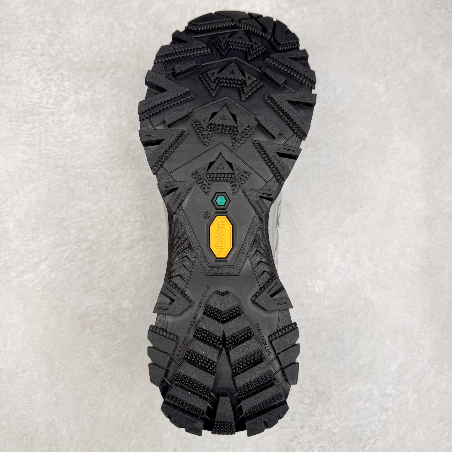 图片[9]-＃HP KAILAS 凯乐石远征5代 FLT 舒适简约经典登山 防滑耐磨防水低帮徒步鞋 KAILAS凯乐石品牌是全球三大全系攀登品牌之一，于2003年创立于中国广州，致力于为有攀登梦想的户外运动员及爱好者，研发制造功能性专业装备，满足他们在极限环境下安全舒适的需求，凯乐石专注于科技面料的开发及专业功能设计，产品线覆盖登山、攀岩、徒步、越野跑山、露营、旅行等多项户外运动，通过运动员的测试反馈，不断进化迭代，产品荣获国内外大奖71座，发明专利21个，更突破性的自主研发攀登器械，打造出中国的攀登硬实力。实拍调校N版已经零色差零失真 百分百还原实物色彩所见即所得 不存在货不对板色差等低级问题 选购参考实物拍摄 不混卖不参货 只用心做好货严格选品 承诺混一赔十 尺码：36 36.5 37.5 38 38.5 39 40 40.5 41 42 42.5 43 44 44.5 45-选品中心