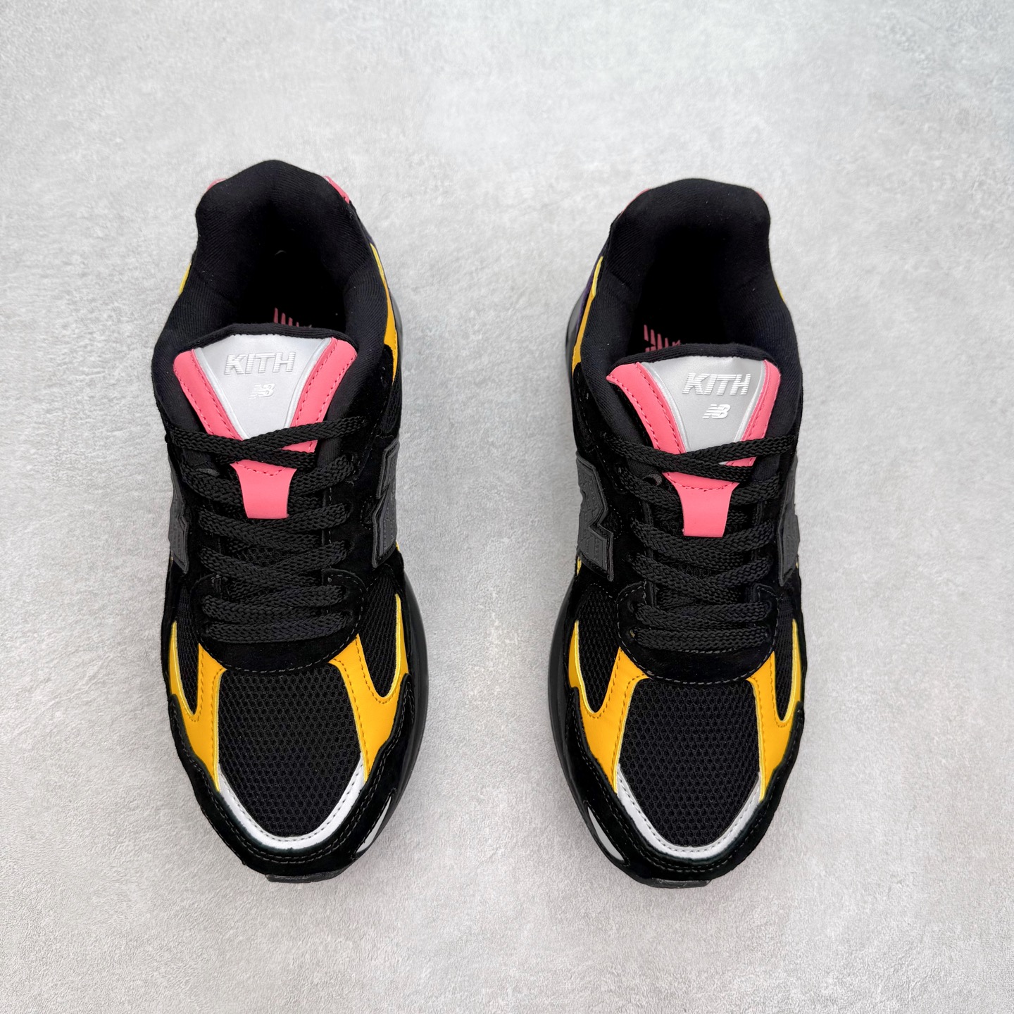 图片[2]-New Balance NB2010系列新百伦经典复古休闲运动板鞋 以ENCAP中底配以升级版 N-ERGY缓震物料 鞋面则采用特色的柔软麂皮搭以NewBalance经典的尼龙网布 低调中还原跑鞋本真 更年轻化的设计理念与材质 让新世代青年得以用全新视角体验经典鞋款的传奇魅力尺码：36 37 37.5 38 38.5 39.5 40 40.5 41.5 42 42.5 43 44 45-选品中心