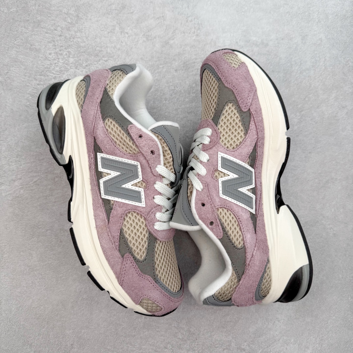 图片[3]-New Balance NB2010系列新百伦经典复古休闲运动板鞋 以ENCAP中底配以升级版 N-ERGY缓震物料 鞋面则采用特色的柔软麂皮搭以NewBalance经典的尼龙网布 低调中还原跑鞋本真 更年轻化的设计理念与材质 让新世代青年得以用全新视角体验经典鞋款的传奇魅力尺码：36 37 37.5 38 38.5 39.5 40 40.5 41.5 42 42.5 43 44 45-选品中心