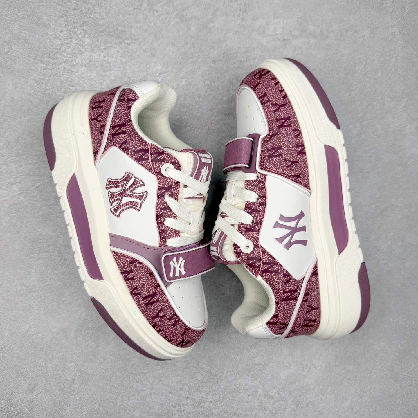 图片[3]-MLB Chunky Liner Basic 复古印花学长鞋系列低帮轻量增高厚底百搭休闲运动慢跑鞋板鞋 Korea韩国联名NY美国榄球纽约洋基队限定 韩国代购专供 全套原楦原纸板原厂数据开发 正确中底拉帮中底网布细节 平台代购专供 左脚内置芯片 韩国代购吊牌标贴 独家一比一RB+MD组合大底 高频后跟小人Logo精准对位立体饱满 正确网布加超迁鞋面 转印中底走线紧密 转印Logo工艺表层防刮不掉色 尺码：35 36 36.5 37.5 38 38.5 39 40 40.5 41 42 42.5 43 44 45-选品中心