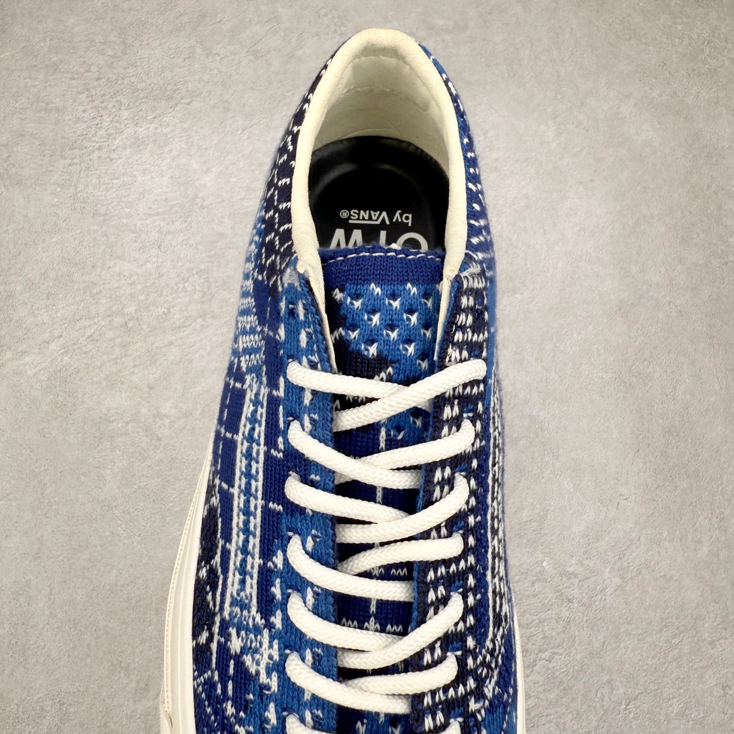 图片[5]-FDMTL x Vans Old Skool 36 OTW by Vans 联名 蓝色编织 高端支线 复古休闲百搭滑板鞋 本次合作延续双方对材质与文化细节的深入探索，灵感源自日本传统手工技艺刺子绣。OTW by Vans 高端支线与 FDMTL 在此基础上注入现代技艺，运用 Vans Engineered Knit 编织技术，将刺子绣的精致纹理织入鞋面之中，白色缝线与图案交织出更具层次的质感表达。 货号：VN000SHXBLU 尺码：35 36 36.5 37 38 38.5 39 40 40.5 41 42 42.5 43 44-选品中心