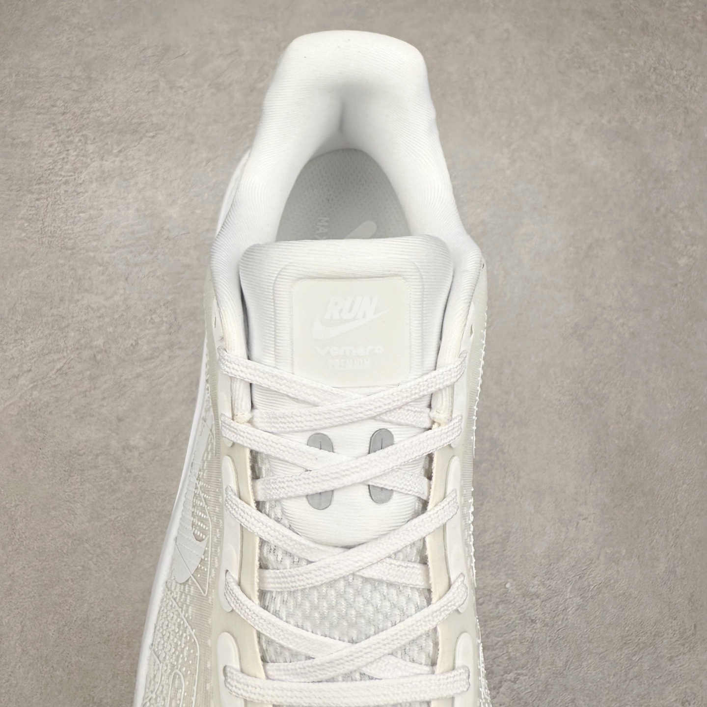 图片[5]-NK Vomero Premium 时尚舒适 网布防滑耐磨 低帮跑步鞋 HQ2050-533 实拍调校N版已经零色差零失真 百分百还原实物色彩所见即所得 不存在货不对板色差等低级问题 选购参考实物拍摄 不混卖不参货 只用心做好货严格选品 承诺混一赔十 尺码：36 36.5 37.5 38 38.5 39 40 40.5 41 42 42.5 43 44 44.5 45-选品中心