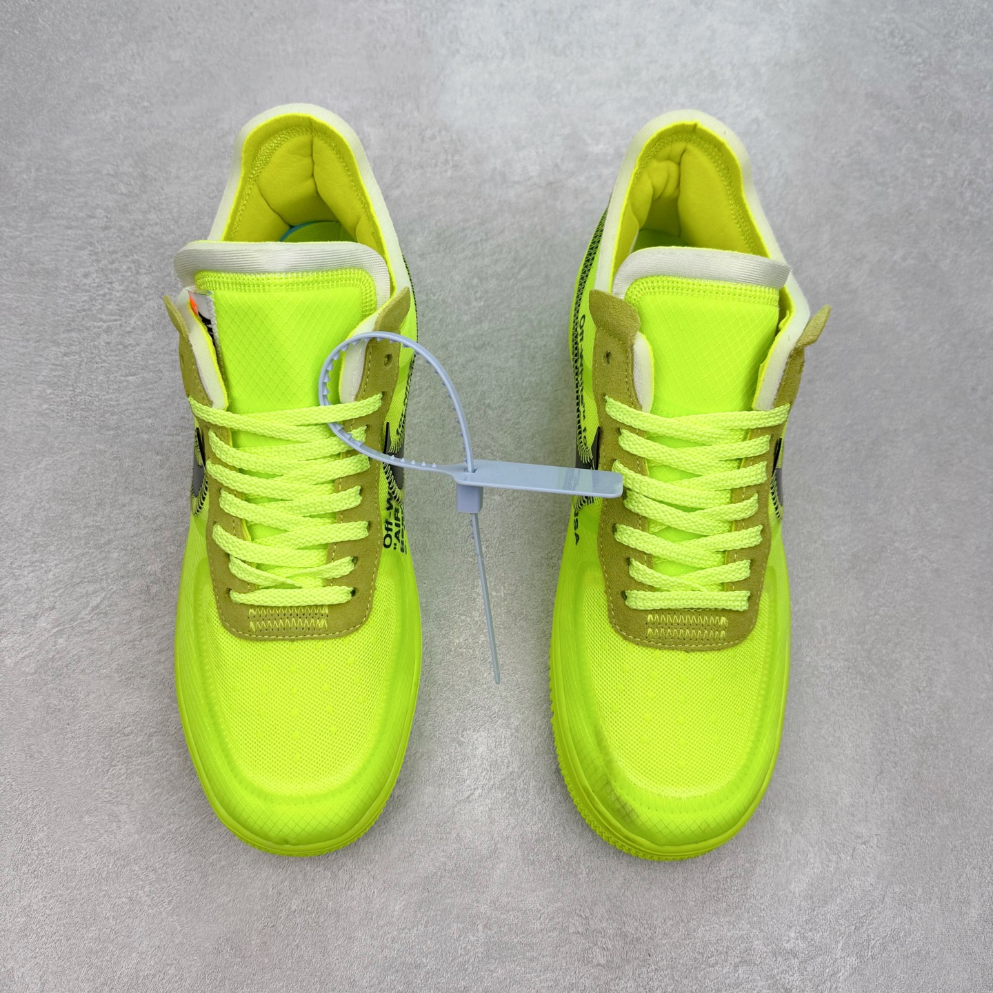 图片[2]-＃福利特价 NK Air Force 1´07 Low 空军一号低帮百搭休闲运动板鞋 柔软、弹性十足的缓震性能和出色的中底设计 横跨复古与现代的外型结合 造就出风靡全球 三十多年的Force 1 直到今天还深受青睐 尺码：36 36.5 37.5 38 38.5 39 40 40.5 41 42 42.5 43 44 44.5 45-选品中心