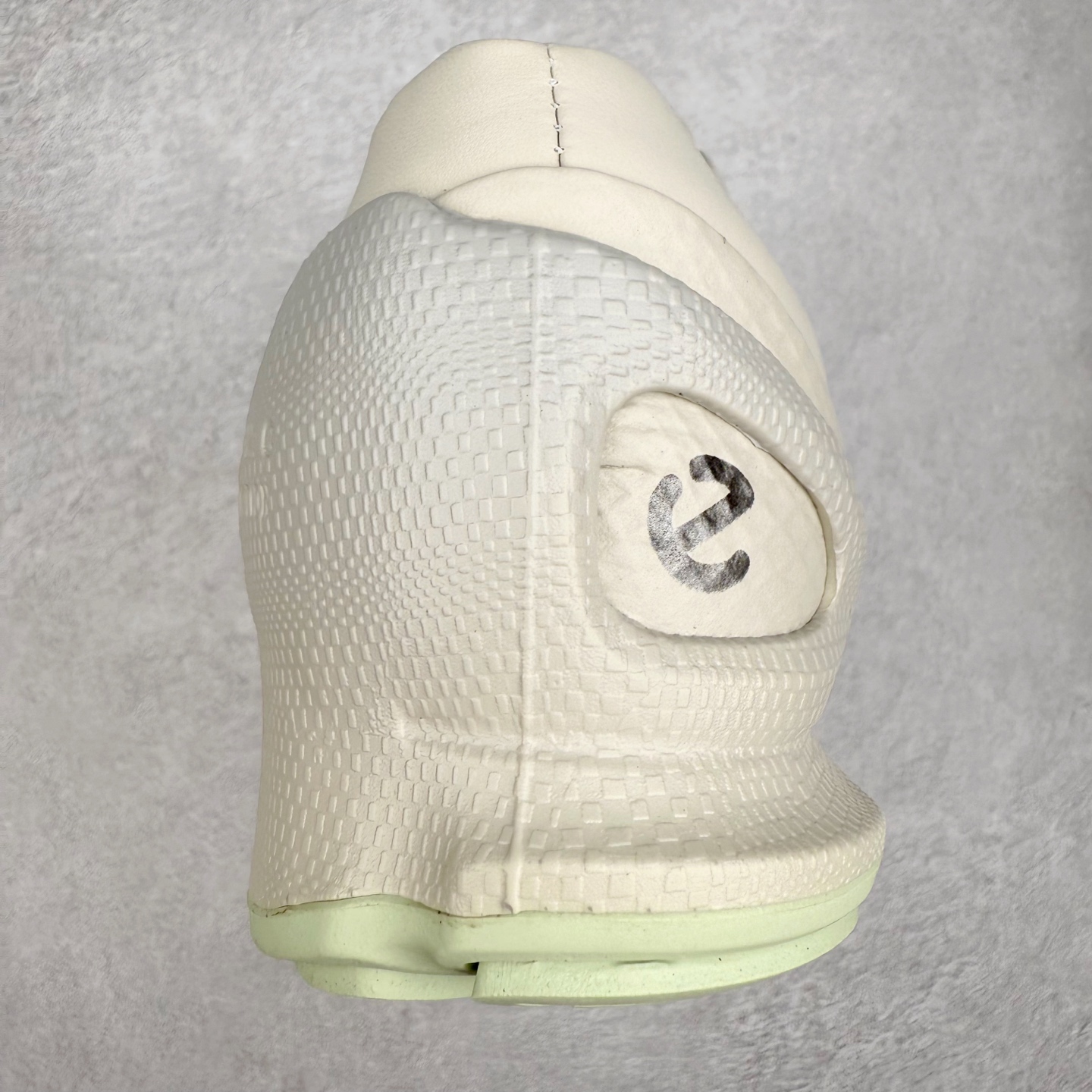 图片[8]-ECCO爱步老爹鞋男士夏季新款 飞织网面百搭潮流户外运动鞋 健步BIOM系列新款 全新的轻量发泡底材与直接注塑橡胶大底相结合 柔软舒适，轻量回弹，脚感更轻盈 鞋面采用GORE-TEX飞织网面与牛皮相结合 给你贴心透气呵护 自然律动科技 符合人体工学鞋楦 贴近足部天然形态 橡胶大底，抓地力强，具有良好的耐磨性 轻盈自如 适跑畅练 尺码：38 39 40 41 42 43 44 （皮鞋码）-选品中心