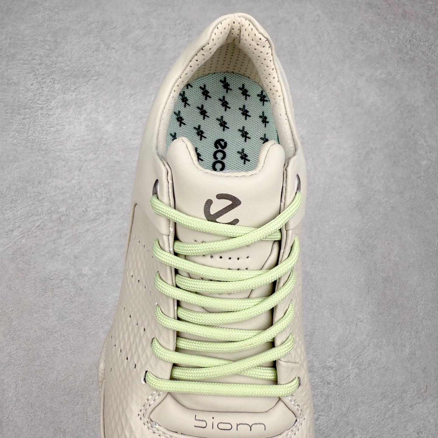 图片[5]-ECCO爱步老爹鞋男士夏季新款 飞织网面百搭潮流户外运动鞋 健步BIOM系列新款 全新的轻量发泡底材与直接注塑橡胶大底相结合 柔软舒适，轻量回弹，脚感更轻盈 鞋面采用GORE-TEX飞织网面与牛皮相结合 给你贴心透气呵护 自然律动科技 符合人体工学鞋楦 贴近足部天然形态 橡胶大底，抓地力强，具有良好的耐磨性 轻盈自如 适跑畅练 尺码：38 39 40 41 42 43 44 （皮鞋码）-选品中心