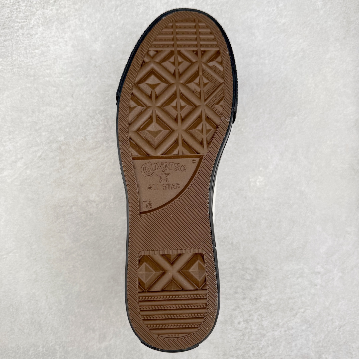 图片[9]-Converse All Star Lift 白黑厚底 王源同款 厚底增高百搭休闲鞋 经典白黑色系 鞋面搭配皇冠纸飞机印花 厚底设计拉长腿型 OrthoLite鞋垫放松脚感 舒适透气 尺码：35 36 36.5 37 37.5 38 39 39.5 40 41 41.5 42 42.5 43 44-选品中心