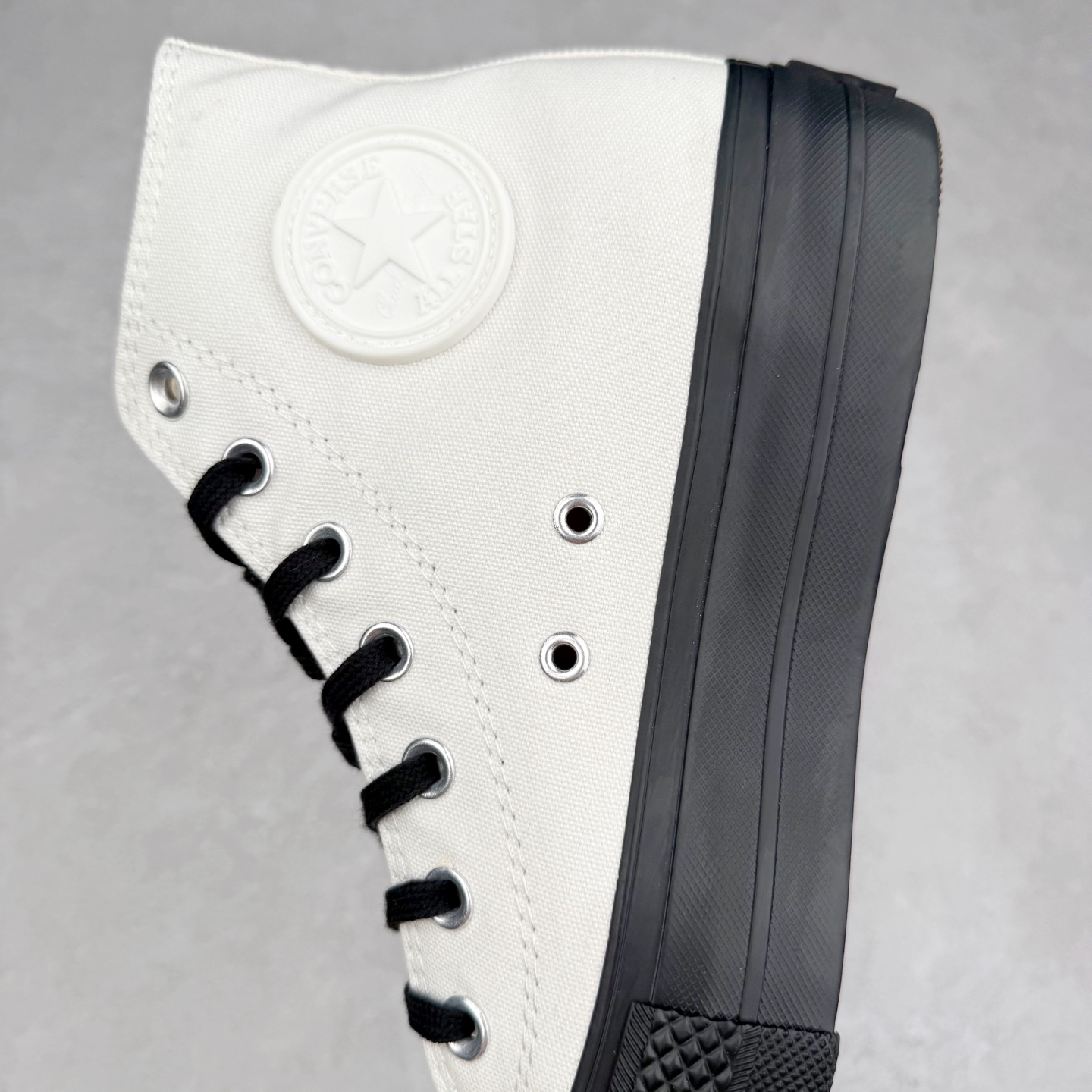 图片[7]-Converse All Star Lift 白黑厚底 王源同款 厚底增高百搭休闲鞋 经典白黑色系 鞋面搭配皇冠纸飞机印花 厚底设计拉长腿型 OrthoLite鞋垫放松脚感 舒适透气 尺码：35 36 36.5 37 37.5 38 39 39.5 40 41 41.5 42 42.5 43 44-选品中心