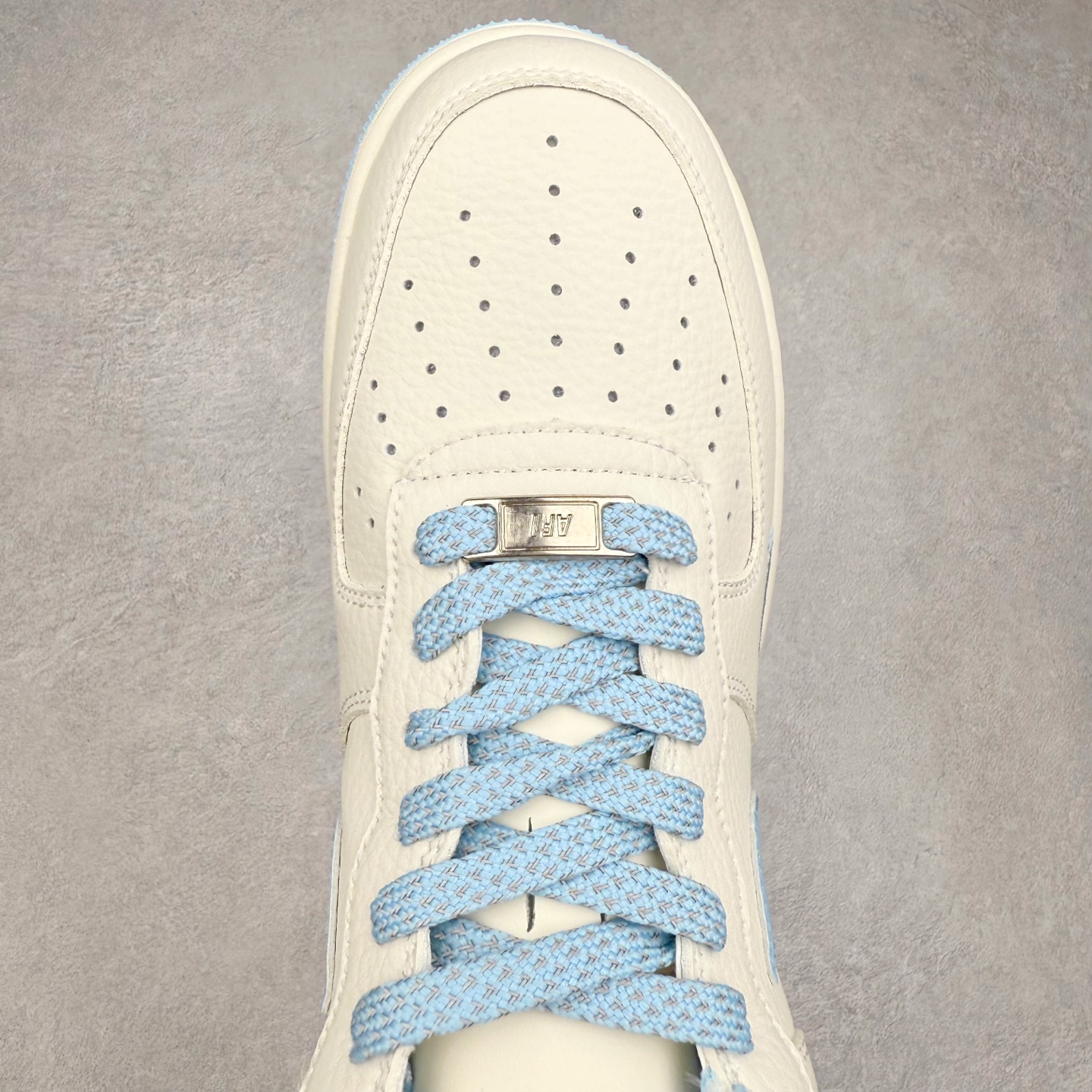 图片[4]-NK Air Force 1´07 Low 空军一号低帮百搭休闲运动板鞋 CS5288-030 柔软、弹性十足的缓震性能和出色的中底设计 横跨复古与现代的外型结合 造就出风靡全球 三十多年的Force 1 直到今天还深受青睐 实拍调校N版已经零色差零失真 百分百还原实物色彩所见即所得 不存在货不对板色差等低级问题 选购参考实物拍摄 不混卖不参货 只用心做好货严格选品 承诺混一赔十 尺码：36 36.5 37.5 38 38.5 39 40 40.5 41 42 42.5 43 44 44.5 45-选品中心