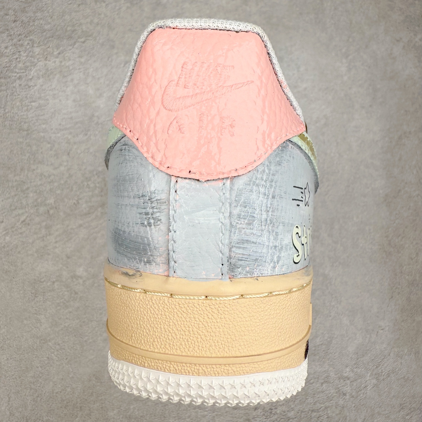 图片[8]-NK Air Force 1´07 Low 空军一号低帮百搭休闲运动板鞋 YT0303-222 柔软、弹性十足的缓震性能和出色的中底设计 横跨复古与现代的外型结合 造就出风靡全球 三十多年的Force 1 直到今天还深受青睐 实拍调校N版已经零色差零失真 百分百还原实物色彩所见即所得 不存在货不对板色差等低级问题 选购参考实物拍摄 不混卖不参货 只用心做好货严格选品 承诺混一赔十 尺码：36 36.5 37.5 38 38.5 39 40 40.5 41 42 42.5 43 44 44.5 45-选品中心