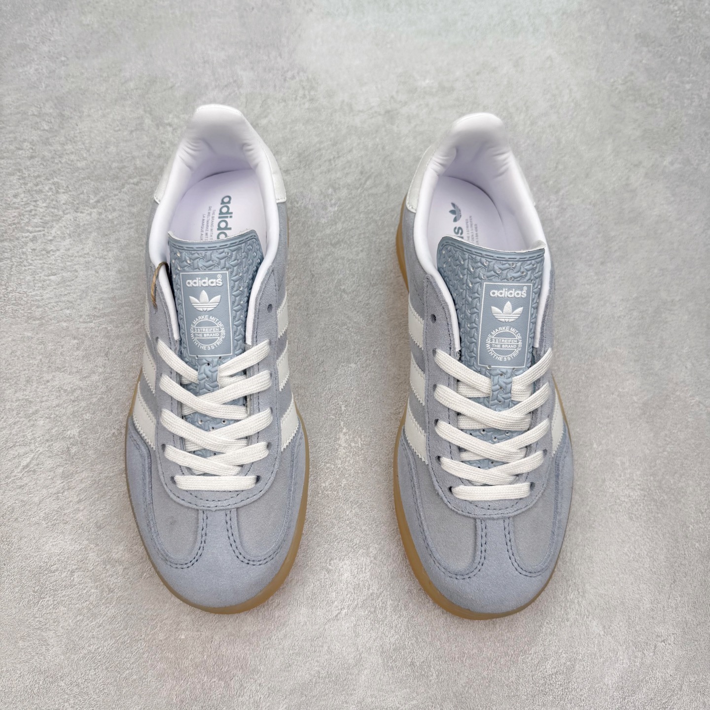 图片[2]-AD Gazelle Indoor Trainers 羚羊内训系列低帮复古百搭休闲运动德训风板鞋 JQ7009 90年代经典的复刻版！自60年代以足球训练鞋面世以来,Gazelle就以其经典设计席卷全球。1991年版本的复刻,再造经典Gazelle。采用皮革打造,搭配浊色细节,让这款经典更加简约。尺码：36 36⅔ 37⅓ 38 38⅔ 39⅓ 40 40⅔ 41⅓ 42 42⅔ 43⅓ 44⅓ 44⅔ 45-选品中心