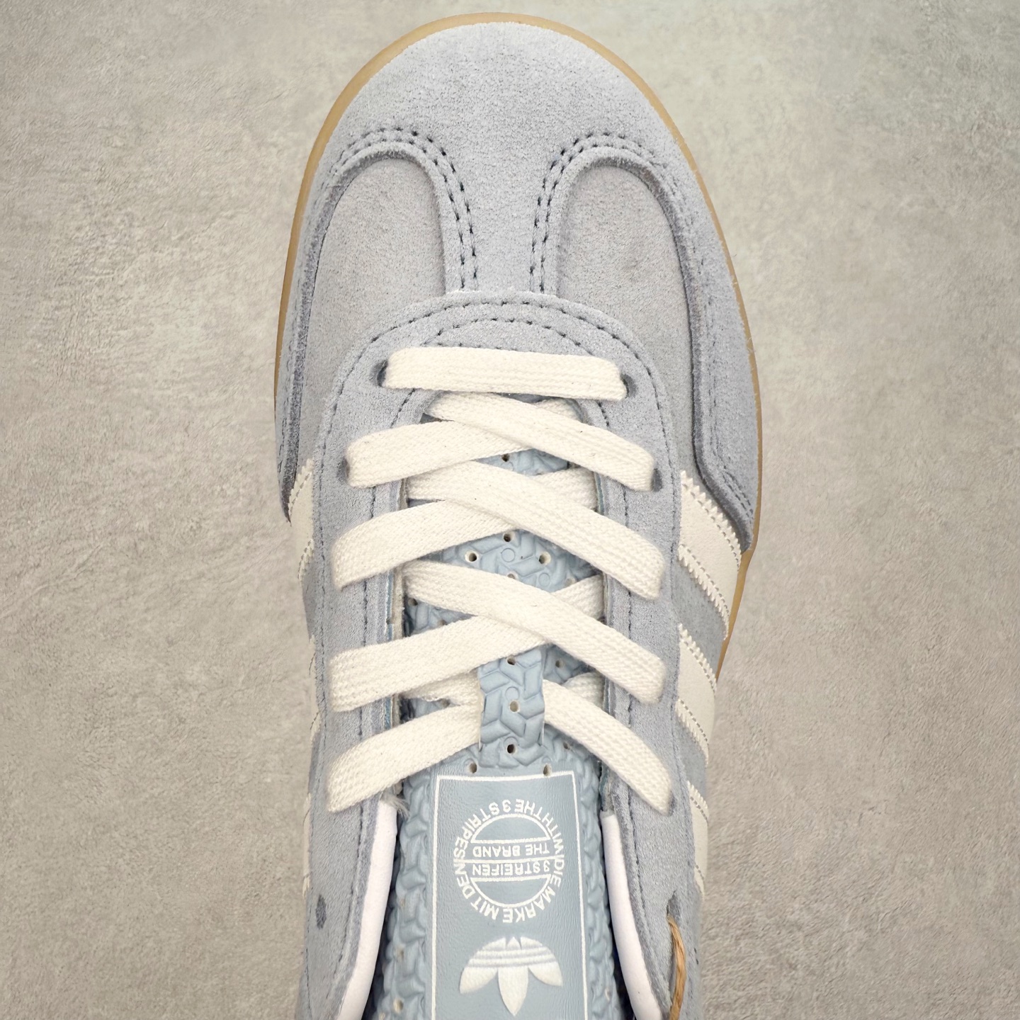 图片[4]-AD Gazelle Indoor Trainers 羚羊内训系列低帮复古百搭休闲运动德训风板鞋 JQ7009 90年代经典的复刻版！自60年代以足球训练鞋面世以来,Gazelle就以其经典设计席卷全球。1991年版本的复刻,再造经典Gazelle。采用皮革打造,搭配浊色细节,让这款经典更加简约。尺码：36 36⅔ 37⅓ 38 38⅔ 39⅓ 40 40⅔ 41⅓ 42 42⅔ 43⅓ 44⅓ 44⅔ 45-选品中心