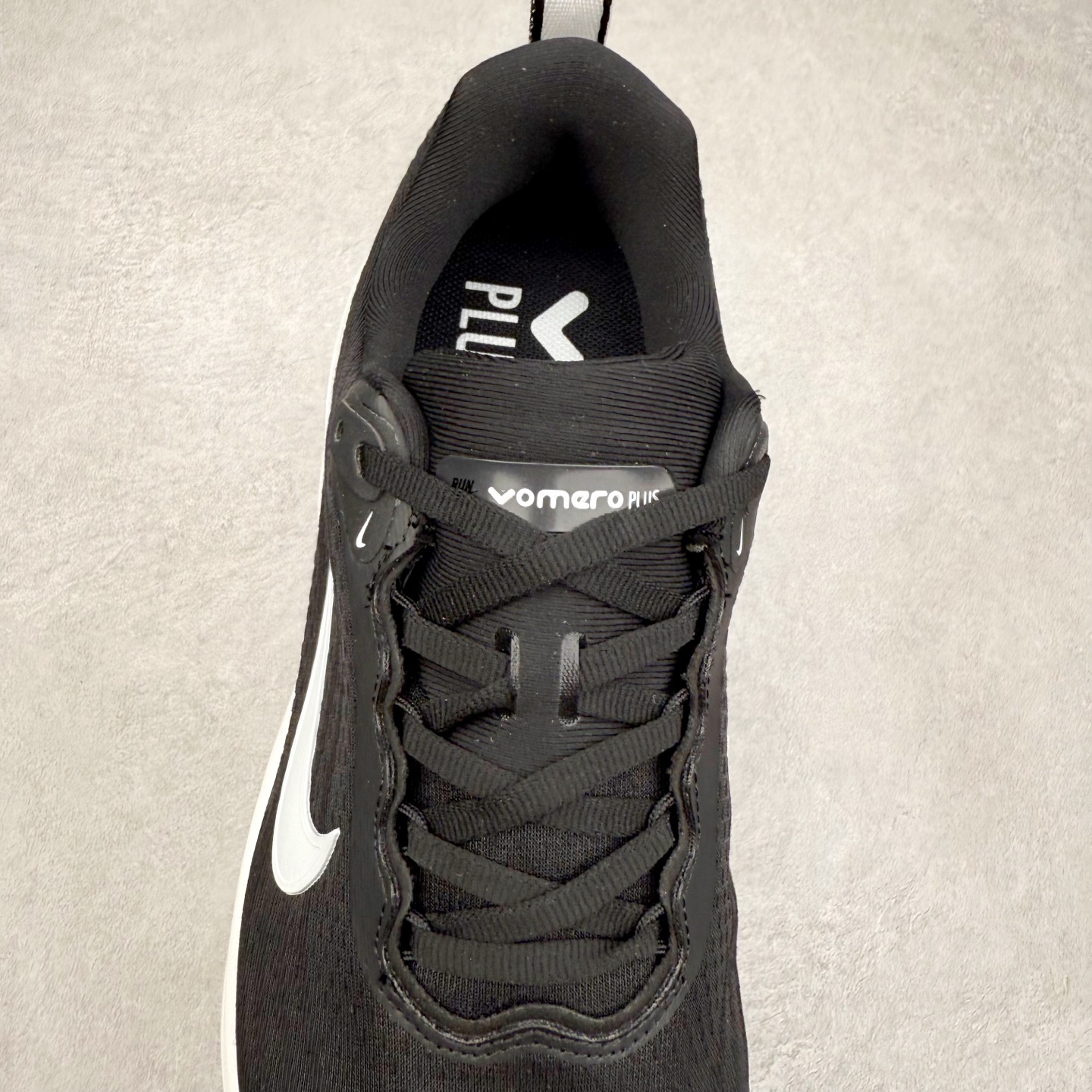图片[5]-NK Vomero Plus 时尚舒适 网布防滑耐磨 低帮跑步鞋 HV8150-002 实拍调校N版已经零色差零失真 百分百还原实物色彩所见即所得 不存在货不对板色差等低级问题 选购参考实物拍摄 不混卖不参货 只用心做好货严格选品 承诺混一赔十 尺码：36 36.5 37.5 38 38.5 39 40 40.5 41 42 42.5 43 44 44.5 45-选品中心