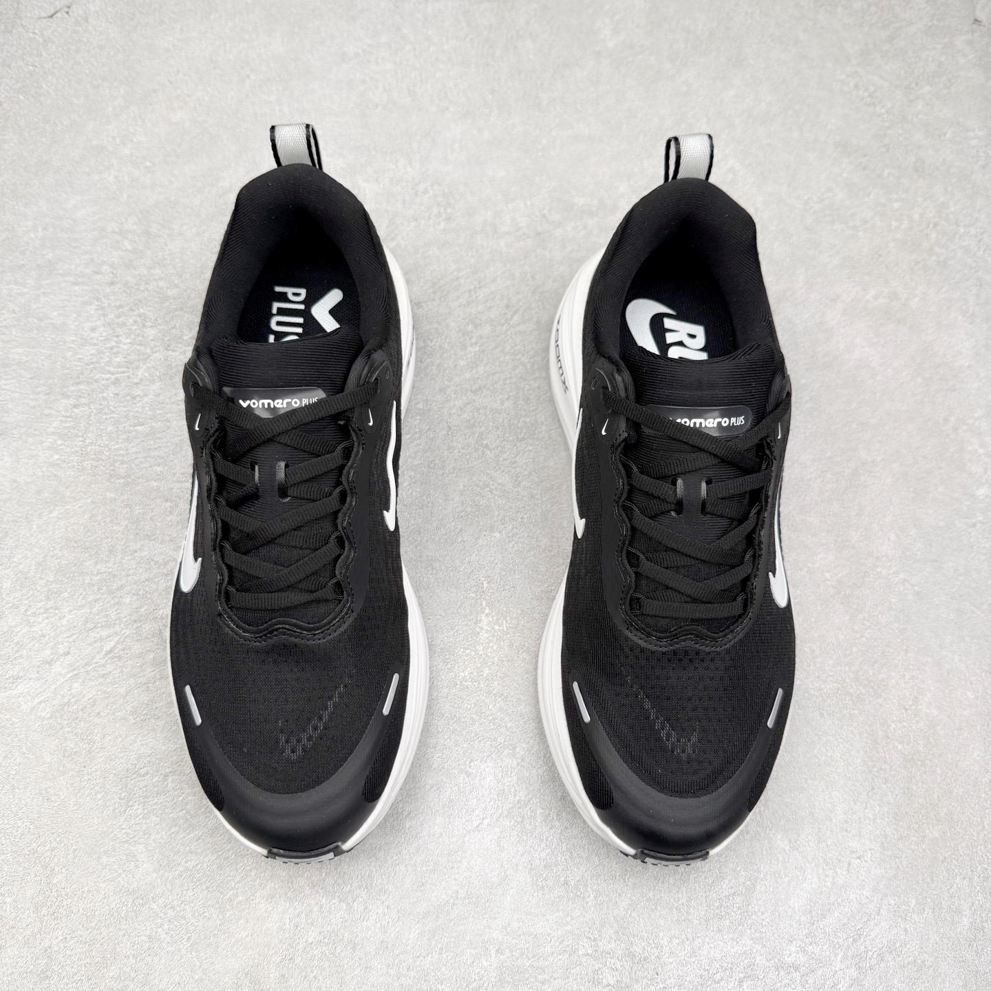 图片[2]-NK Vomero Plus 时尚舒适 网布防滑耐磨 低帮跑步鞋 HV8150-002 实拍调校N版已经零色差零失真 百分百还原实物色彩所见即所得 不存在货不对板色差等低级问题 选购参考实物拍摄 不混卖不参货 只用心做好货严格选品 承诺混一赔十 尺码：36 36.5 37.5 38 38.5 39 40 40.5 41 42 42.5 43 44 44.5 45-选品中心