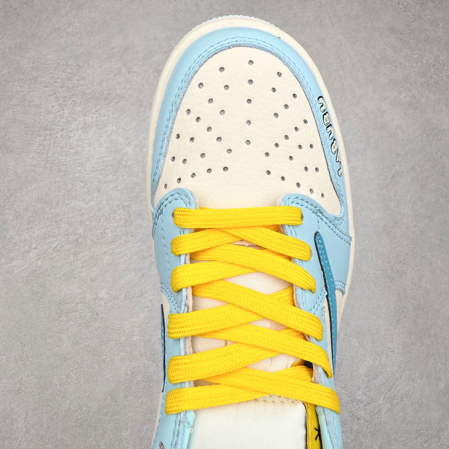 图片[4]-TS x Air Jordan AJ1 Low 倒钩低帮联名定制配色 LD2028-054 原厂内置气垫魔块 A模大底 头层小牛皮 鞋舌AJ原厂专用牛津布+AJ专用反口珍珠布+原厂无杂质高弹内里海棉+特殊封边弹力鞋带 实拍调校N版已经零色差零失真 百分百还原实物色彩所见即所得 不存在货不对板色差等低级问题 选购参考实物拍摄 不混卖不参货 只用心做好货严格选品 承诺混一赔十 尺码：36 36.5 37.5 38 38.5 39 40 40.5 41 42 42.5 43 44 44.5 45-选品中心