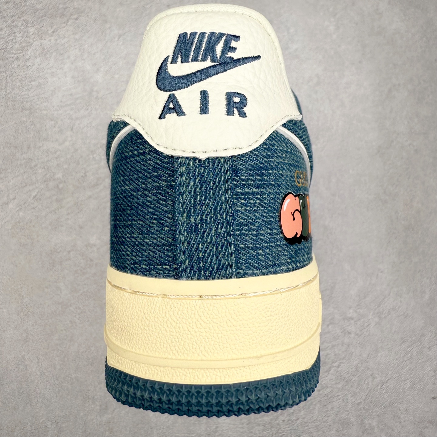 图片[8]-NK Air Force 1´07 Low 空军一号低帮百搭休闲运动板鞋 SC0601-561 柔软、弹性十足的缓震性能和出色的中底设计 横跨复古与现代的外型结合 造就出风靡全球 三十多年的Force 1 直到今天还深受青睐 实拍调校N版已经零色差零失真 百分百还原实物色彩所见即所得 不存在货不对板色差等低级问题 选购参考实物拍摄 不混卖不参货 只用心做好货严格选品 承诺混一赔十 尺码：36 36.5 37.5 38 38.5 39 40 40.5 41 42 42.5 43 44 44.5 45-选品中心