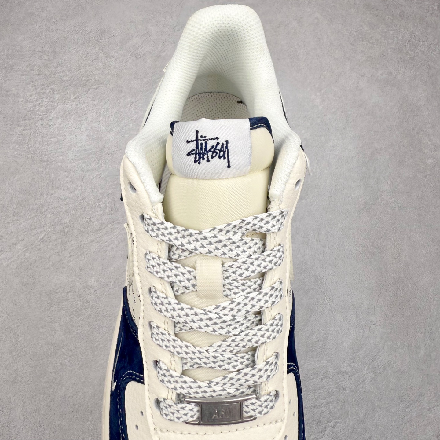 图片[5]-NK Air Force 1´07 Low 空军一号低帮百搭休闲运动板鞋 SM6188-673 柔软、弹性十足的缓震性能和出色的中底设计 横跨复古与现代的外型结合 造就出风靡全球 三十多年的Force 1 直到今天还深受青睐 实拍调校N版已经零色差零失真 百分百还原实物色彩所见即所得 不存在货不对板色差等低级问题 选购参考实物拍摄 不混卖不参货 只用心做好货严格选品 承诺混一赔十 尺码：36 36.5 37.5 38 38.5 39 40 40.5 41 42 42.5 43 44 44.5 45-选品中心