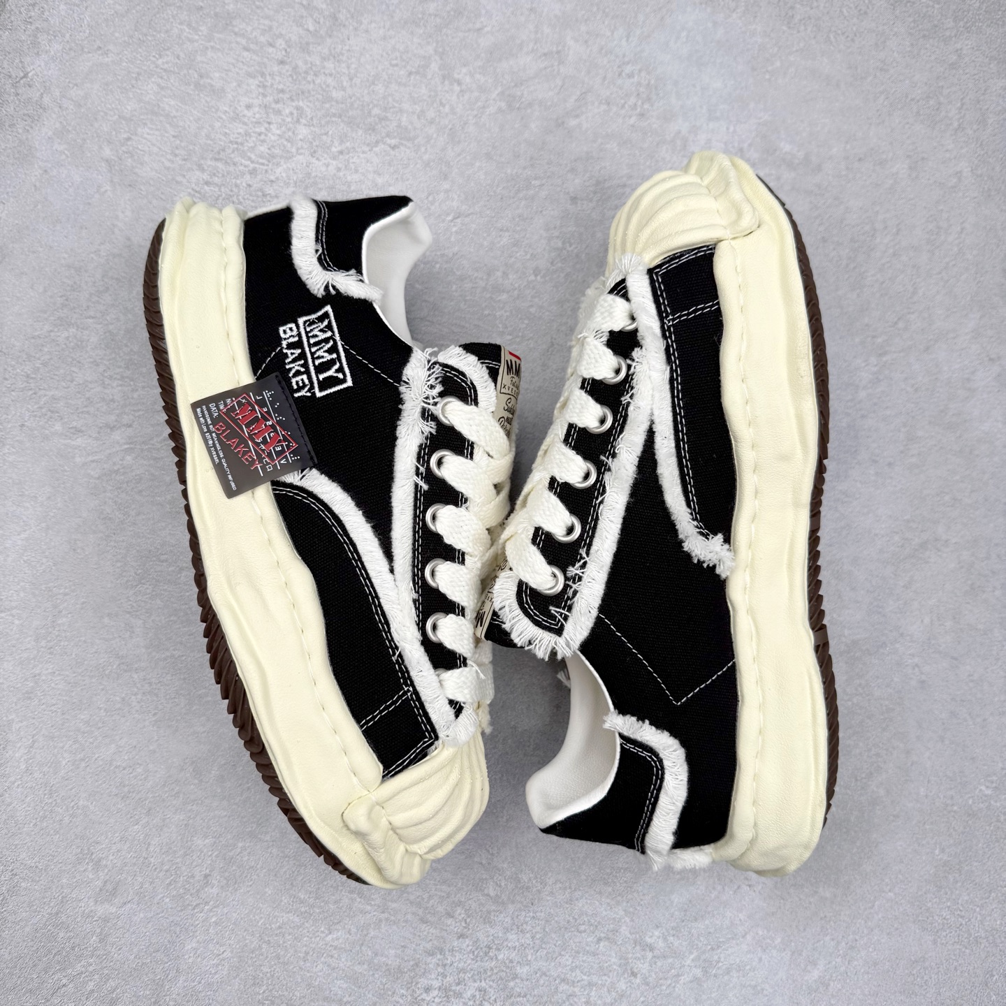 图片[3]-＃原厂 MMY/Maison MIHARA YASUHIRO Wayne Original Sole Leather Low Sneaker贝壳头版变形溶解雪糕底低帮百搭休闲运动板鞋 余文乐挚爱单品 复古溶解风 日本概念时装设计师･三原康裕品牌广东原产 原楦原纸版开发楦型 全新开发双模一次发泡点位气孔EVA中底 底部嵌入组合RB橡胶耐磨大底 采用全粒面头层皮革鞋面材质 正确织麦及包装盒 清晰后跟电绣LOGO 注意区别普通版本‼️尺码：35-45 偏大一码-选品中心