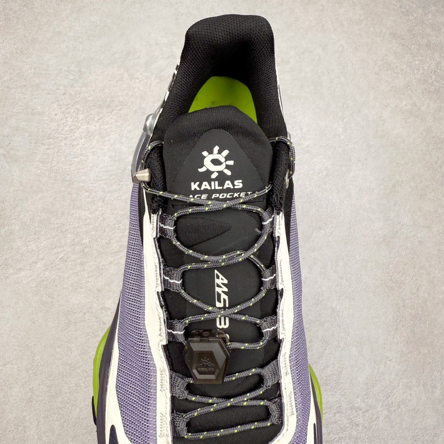 图片[5]-凯乐石 KAILAS FUGA DU 2 时尚百搭网布橡胶TPU减震防滑耐磨透气低帮越野跑步鞋 KAILAS凯乐石品牌是全球三大全系攀登品牌之一，于2003年创立于中国广州，致力于为有攀登梦想的户外运动员及爱好者，研发制造功能性专业装备，满足他们在极限环境下安全舒适的需求，凯乐石专注于科技面料的开发及专业功能设计，产品线覆盖登山、攀岩、徒步、越野跑山、露营、旅行等多项户外运动，通过运动员的测试反馈，不断进化迭代，产品荣获国内外大奖71座，发明专利21个，更突破性的自主研发攀登器械，打造出中国的攀登硬实力。实拍调校N版已经零色差零失真 百分百还原实物色彩所见即所得 不存在货不对板色差等低级问题 选购参考实物拍摄 不混卖不参货 只用心做好货严格选品 承诺混一赔十 尺码：36 36.5 37.5 38 38.5 39 40 40.5 41 42 42.5 43 44 44.5 45-选品中心