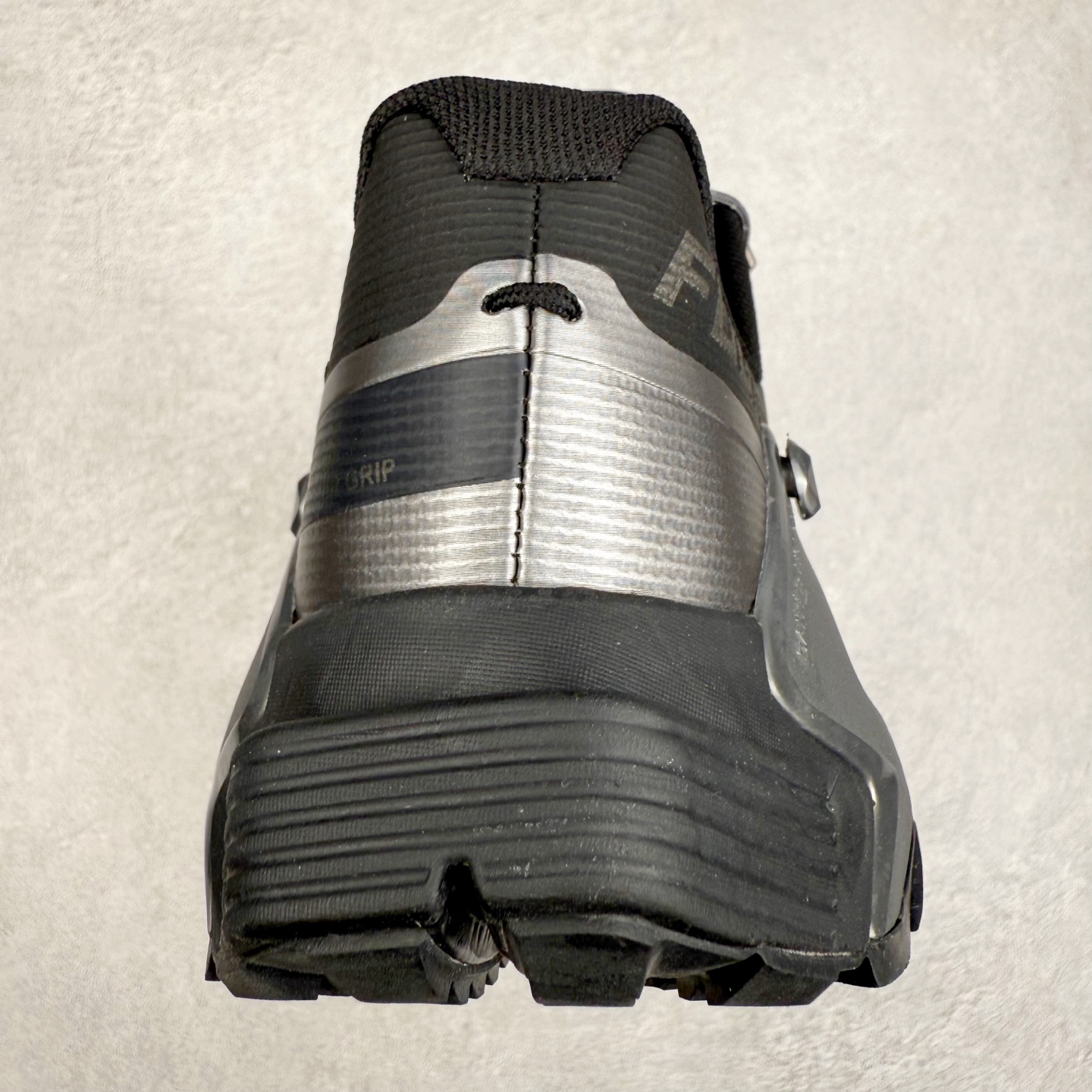 图片[8]-凯乐石 KAILAS FUGA DU 2 时尚百搭网布橡胶TPU减震防滑耐磨透气低帮越野跑步鞋 KAILAS凯乐石品牌是全球三大全系攀登品牌之一，于2003年创立于中国广州，致力于为有攀登梦想的户外运动员及爱好者，研发制造功能性专业装备，满足他们在极限环境下安全舒适的需求，凯乐石专注于科技面料的开发及专业功能设计，产品线覆盖登山、攀岩、徒步、越野跑山、露营、旅行等多项户外运动，通过运动员的测试反馈，不断进化迭代，产品荣获国内外大奖71座，发明专利21个，更突破性的自主研发攀登器械，打造出中国的攀登硬实力。实拍调校N版已经零色差零失真 百分百还原实物色彩所见即所得 不存在货不对板色差等低级问题 选购参考实物拍摄 不混卖不参货 只用心做好货严格选品 承诺混一赔十 尺码：36 36.5 37.5 38 38.5 39 40 40.5 41 42 42.5 43 44 44.5 45-选品中心