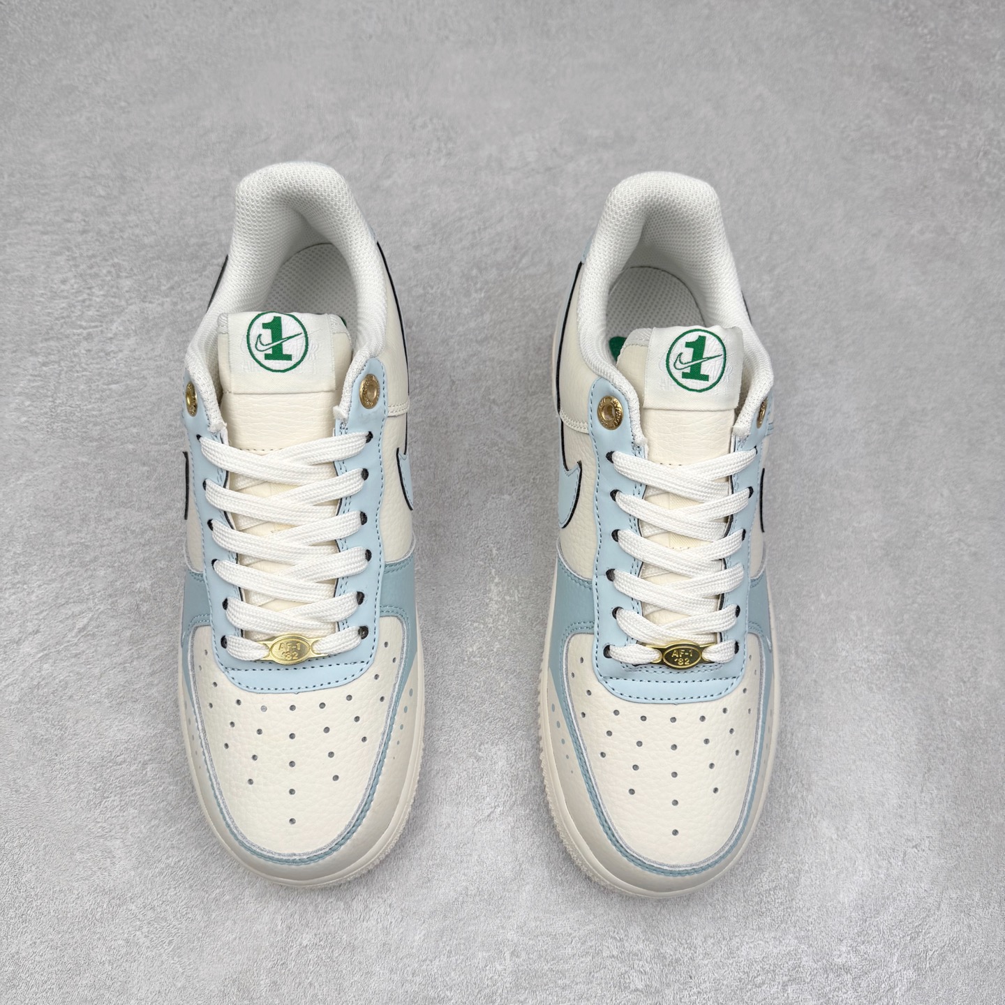 图片[2]-NK Air Force 1´07 Low 空军一号低帮百搭休闲运动板鞋 ZD1988-003 柔软、弹性十足的缓震性能和出色的中底设计 横跨复古与现代的外型结合 造就出风靡全球 三十多年的Force 1 直到今天还深受青睐 实拍调校N版已经零色差零失真 百分百还原实物色彩所见即所得 不存在货不对板色差等低级问题 选购参考实物拍摄 不混卖不参货 只用心做好货严格选品 承诺混一赔十 尺码：36 36.5 37.5 38 38.5 39 40 40.5 41 42 42.5 43 44 44.5 45-选品中心